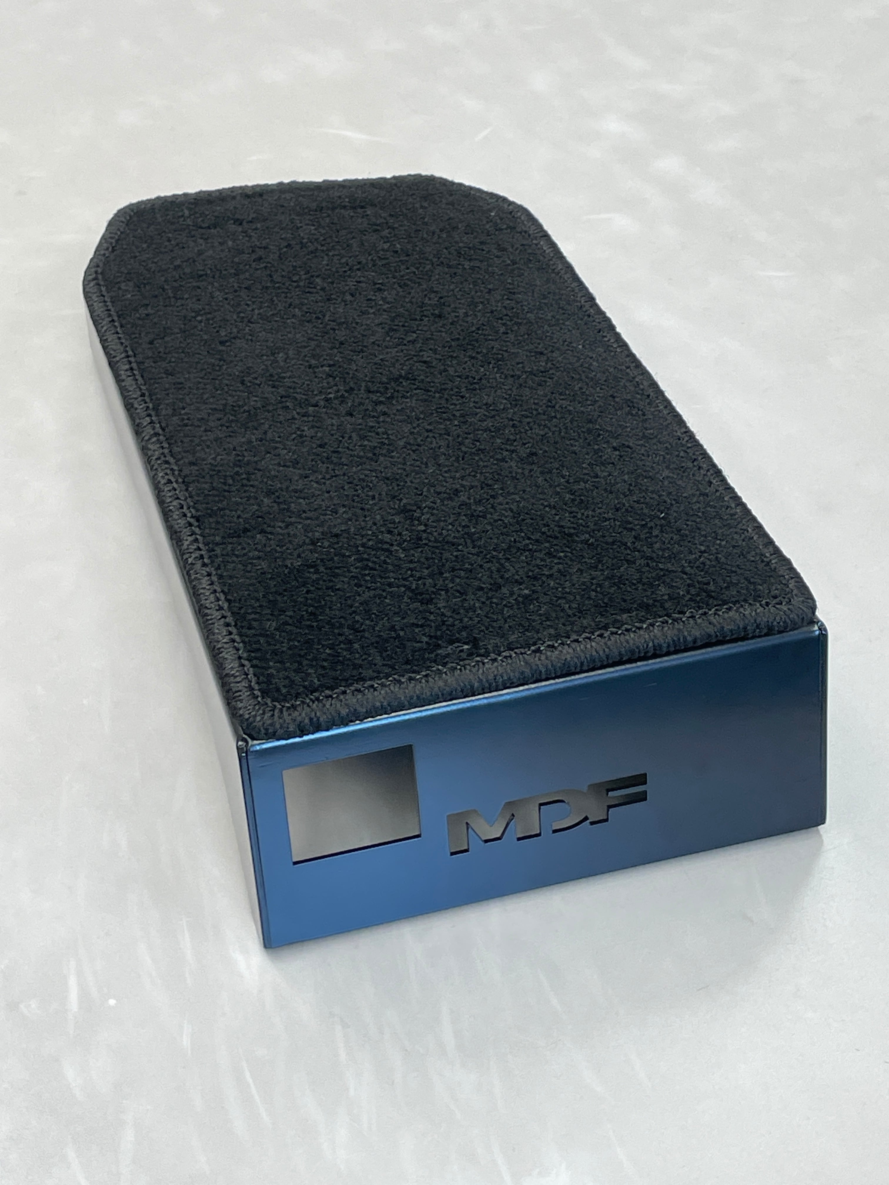 3月下旬～入荷予定】 MDF デリカD:5 ウォークスルーキット（NEW