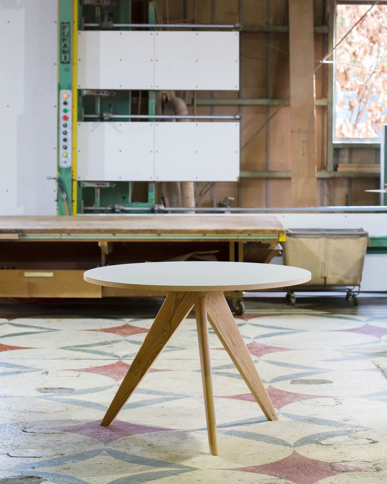 Table | MOBLEY WORKS ONLINE SHOP｜モーブレーワークス オフィシャル