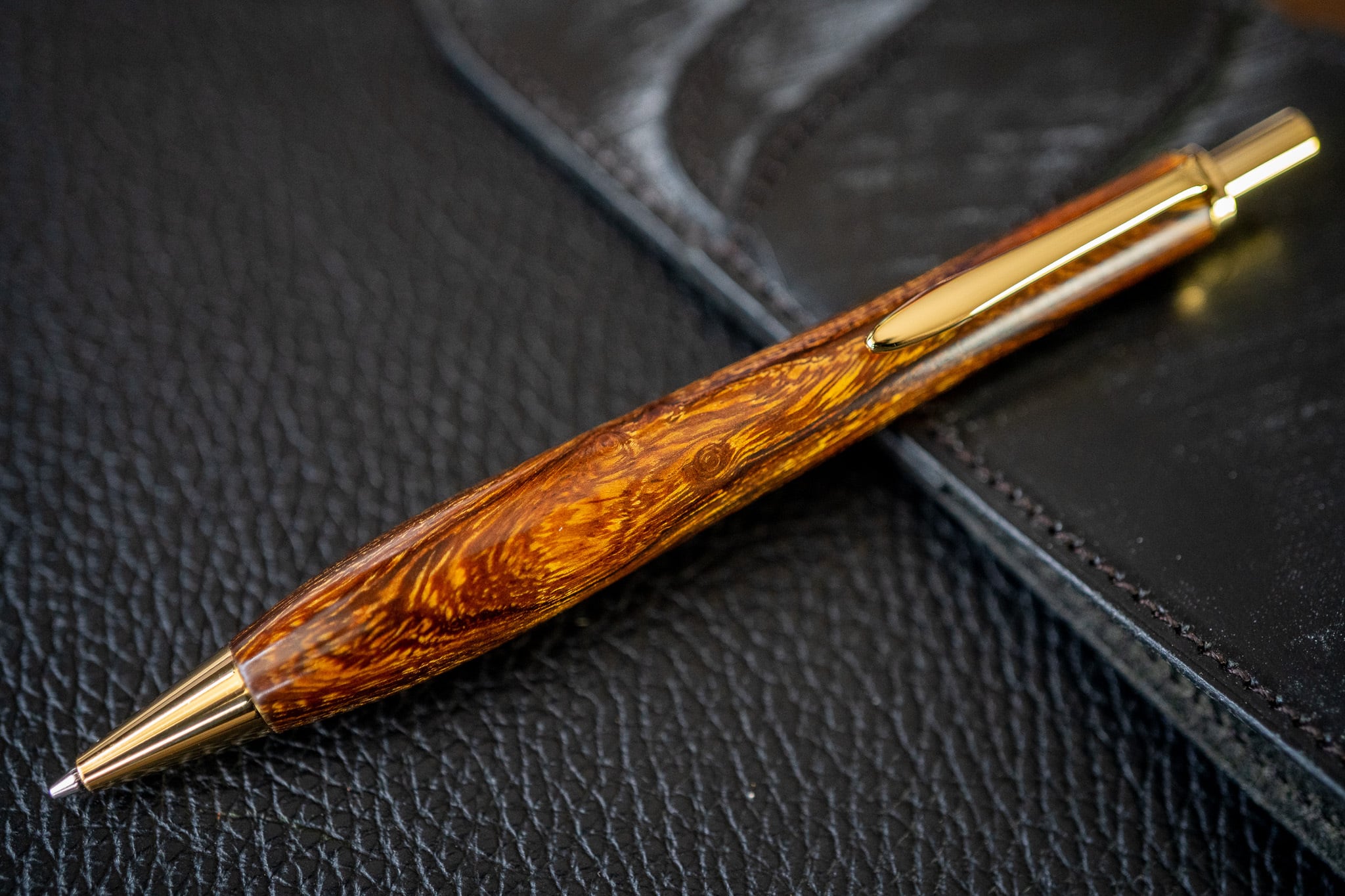 砂漠の宝石】 デザートアイアンウッド 受注生産品 | 木軸ペン工房 金杢犀