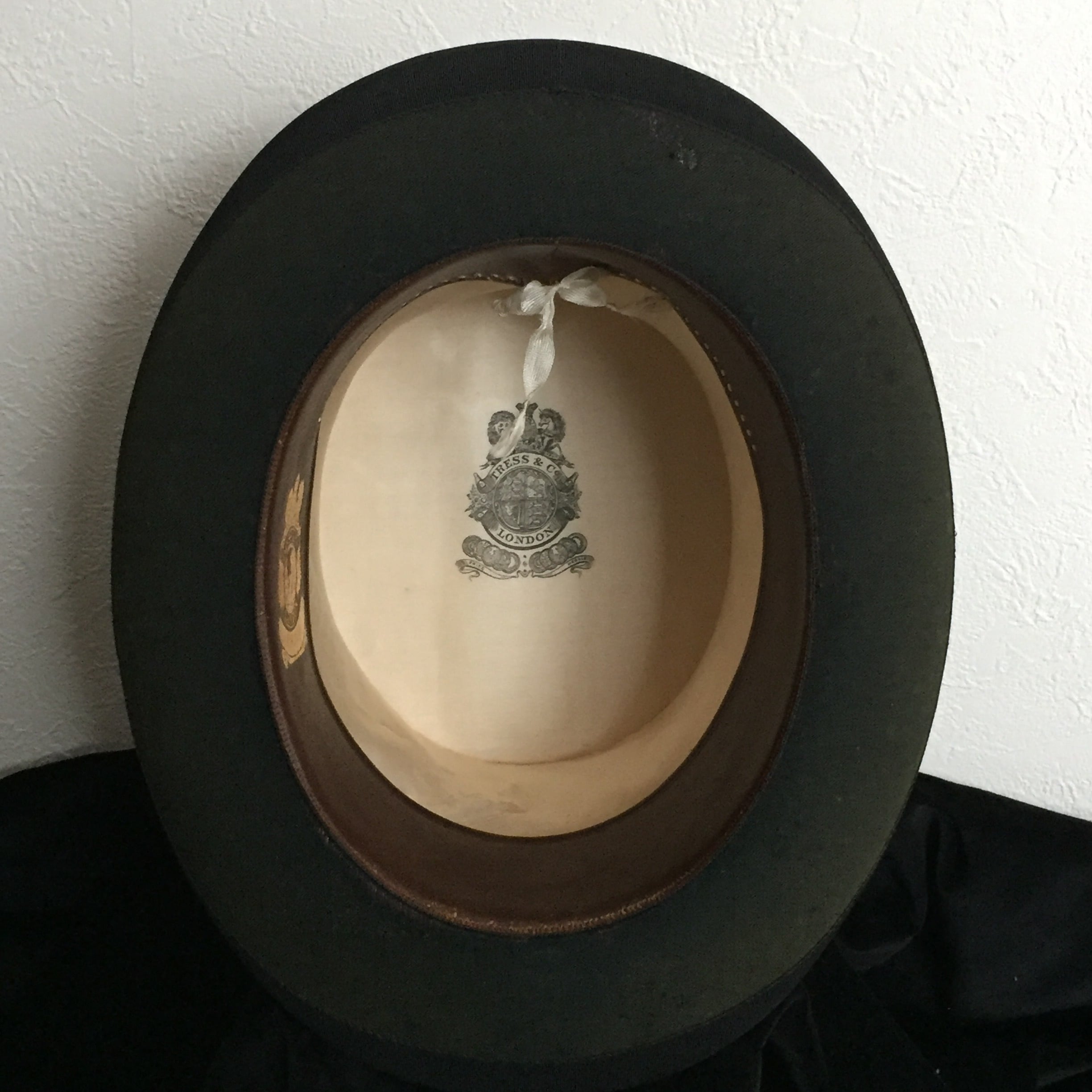 Antique Silk Hat by Tress & Co. London | Antico