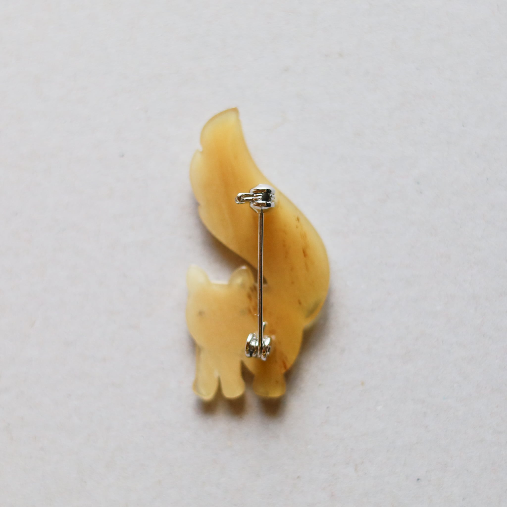 BISOU - 水牛の角ブローチ - コリス | merle