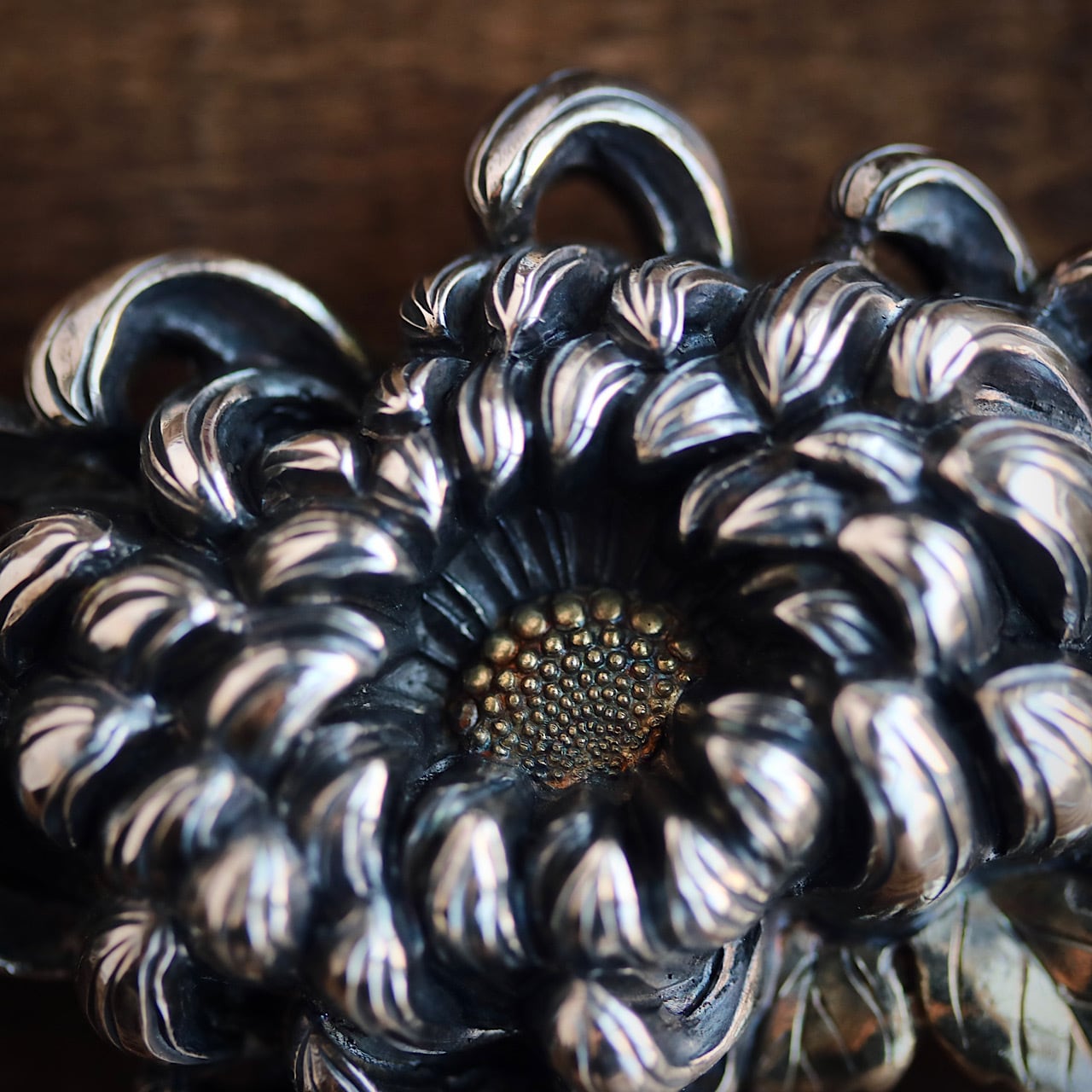 菊 彫金 金工 アンティーク 不明 菊 彫金 金工 アンティーク 不明