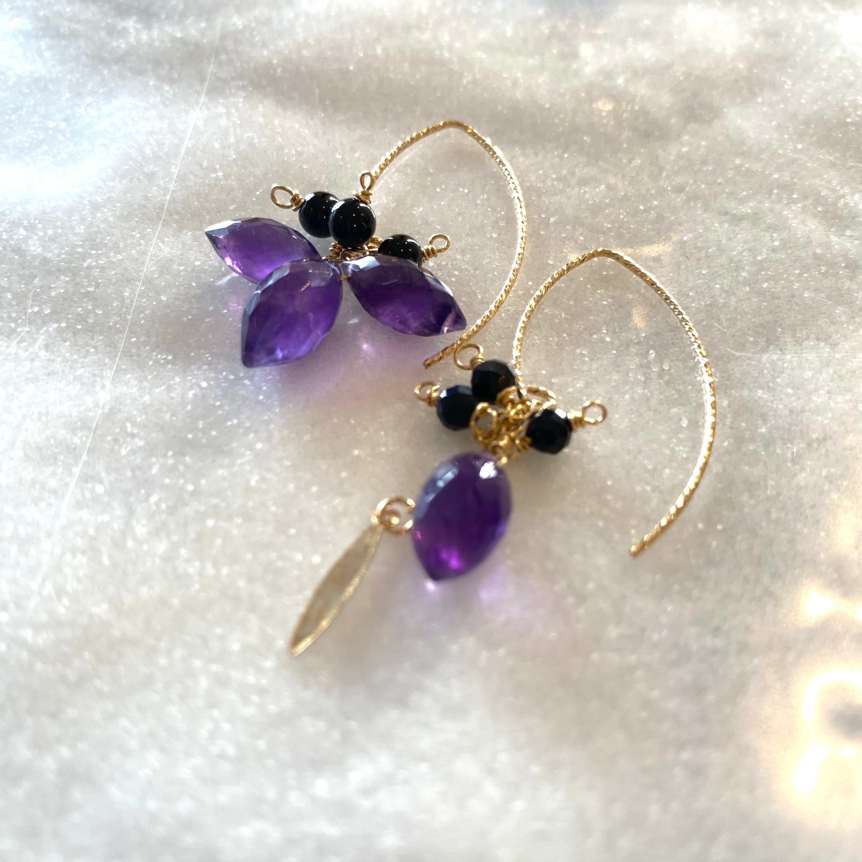 14kgf ピアス 菖蒲 天然石 アメジスト×オニキス アシンメトリー | Akri