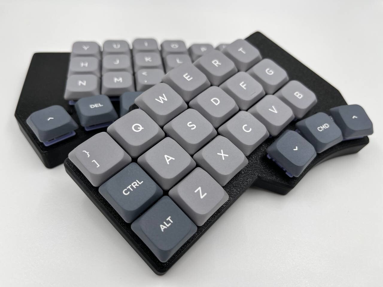 Ergonaut One 左右分割ワイヤレスキーボード | Key Art Studio