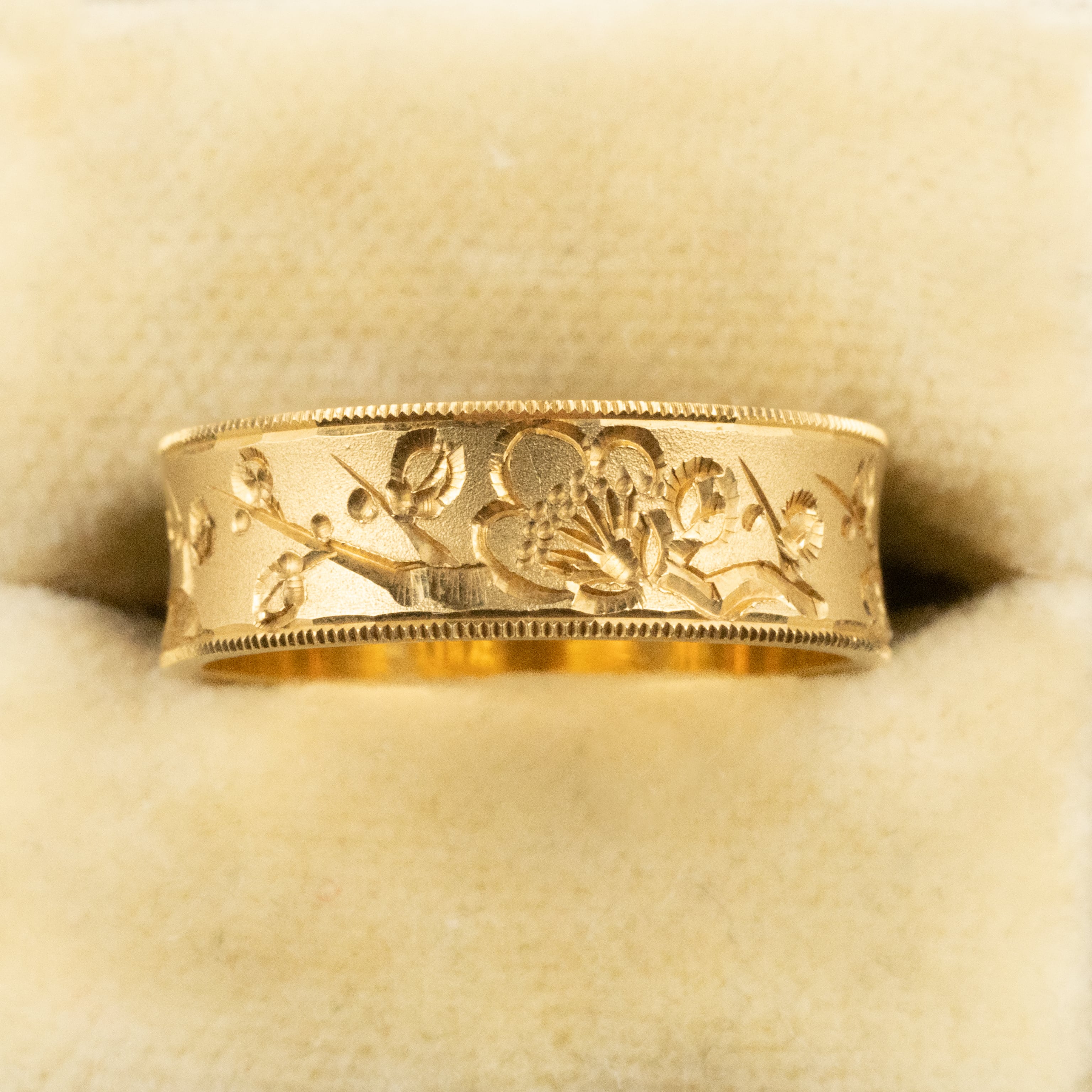 和彫り ヴィンテージ レトロ デザイン リング K18 梅柄 〜TOEI CROWN