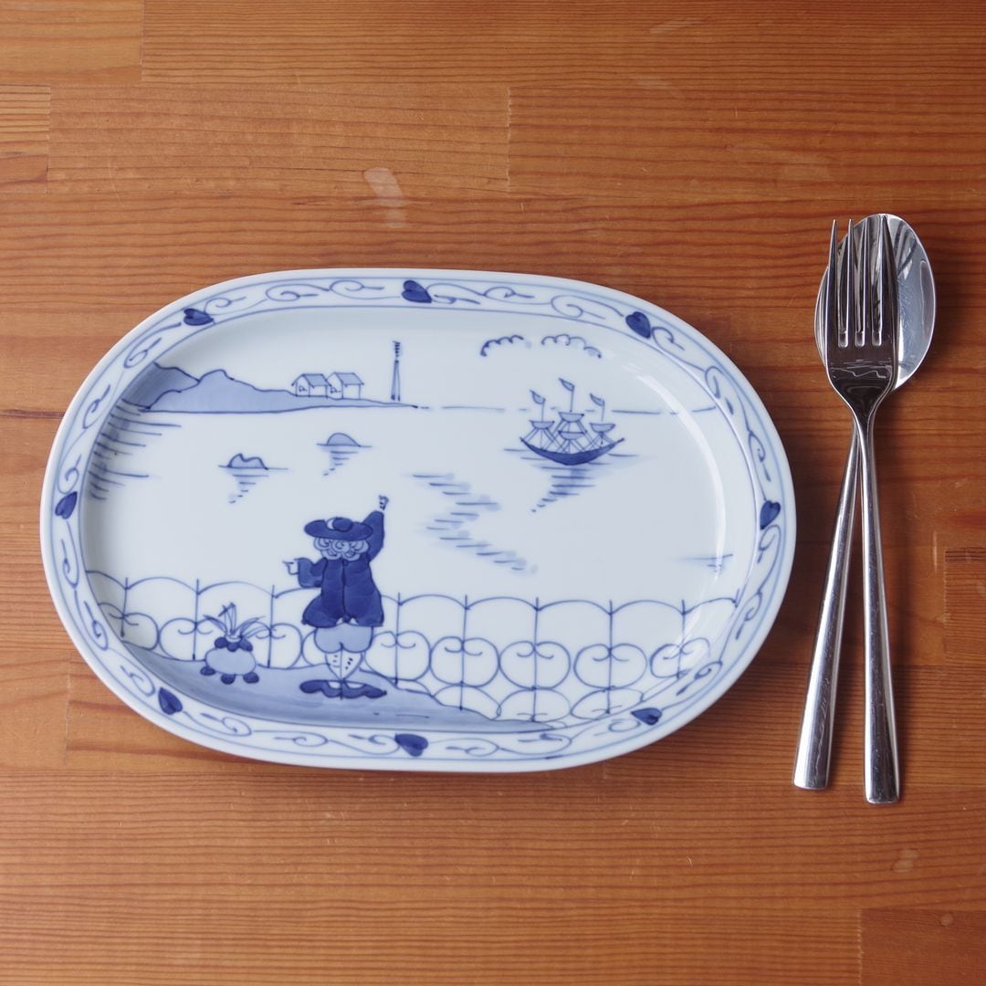 新品】有田焼 しん窯 南蛮人 後ろ姿 小判プレート 大皿 楕円 オーバル