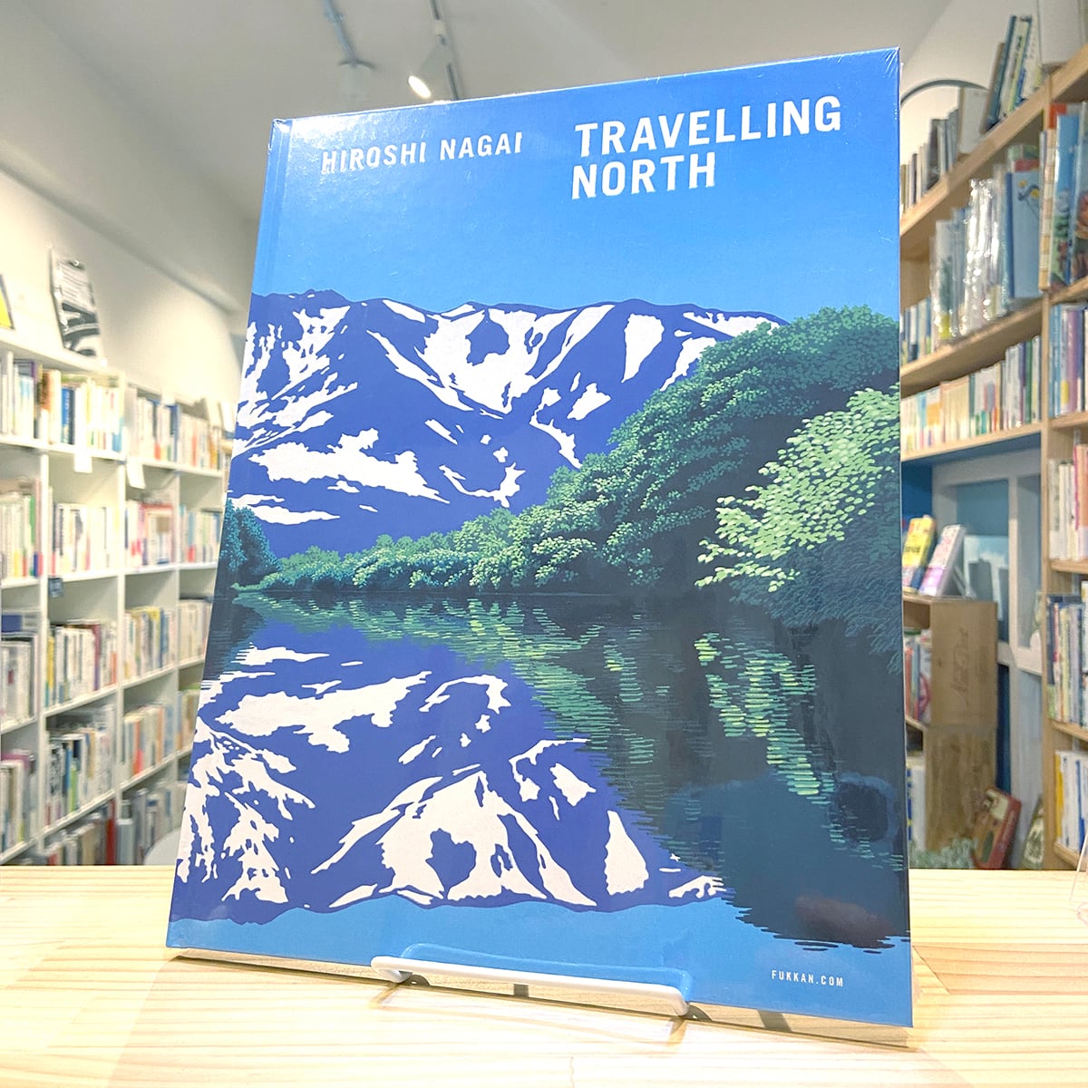 TRAVELLING NORTH | BOOKSHOP 本と羊