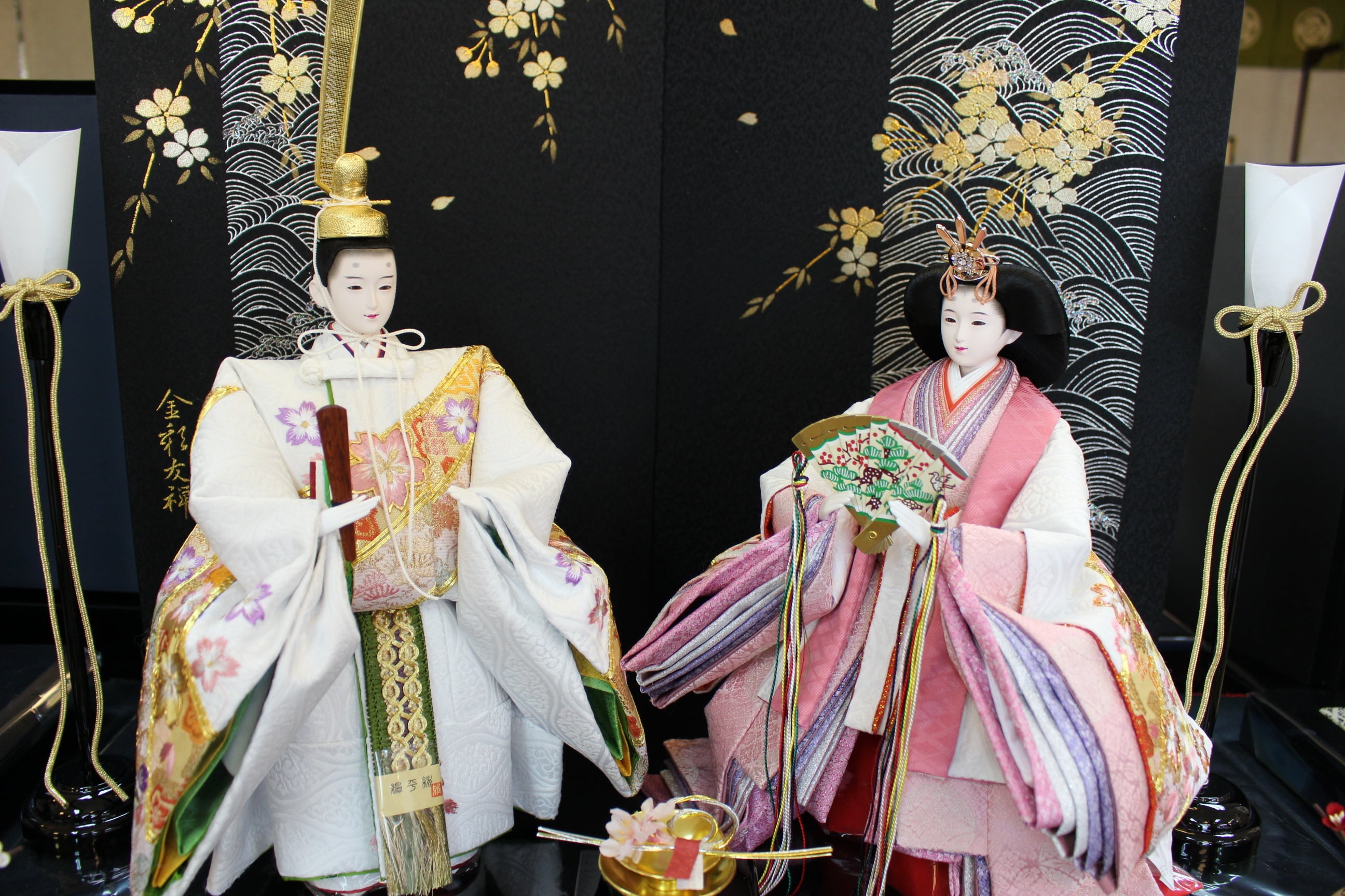 雛人形 Luxe/豪華 小林初彦/十番立雛十二単/立涌金彩金駒刺繍衣装/和