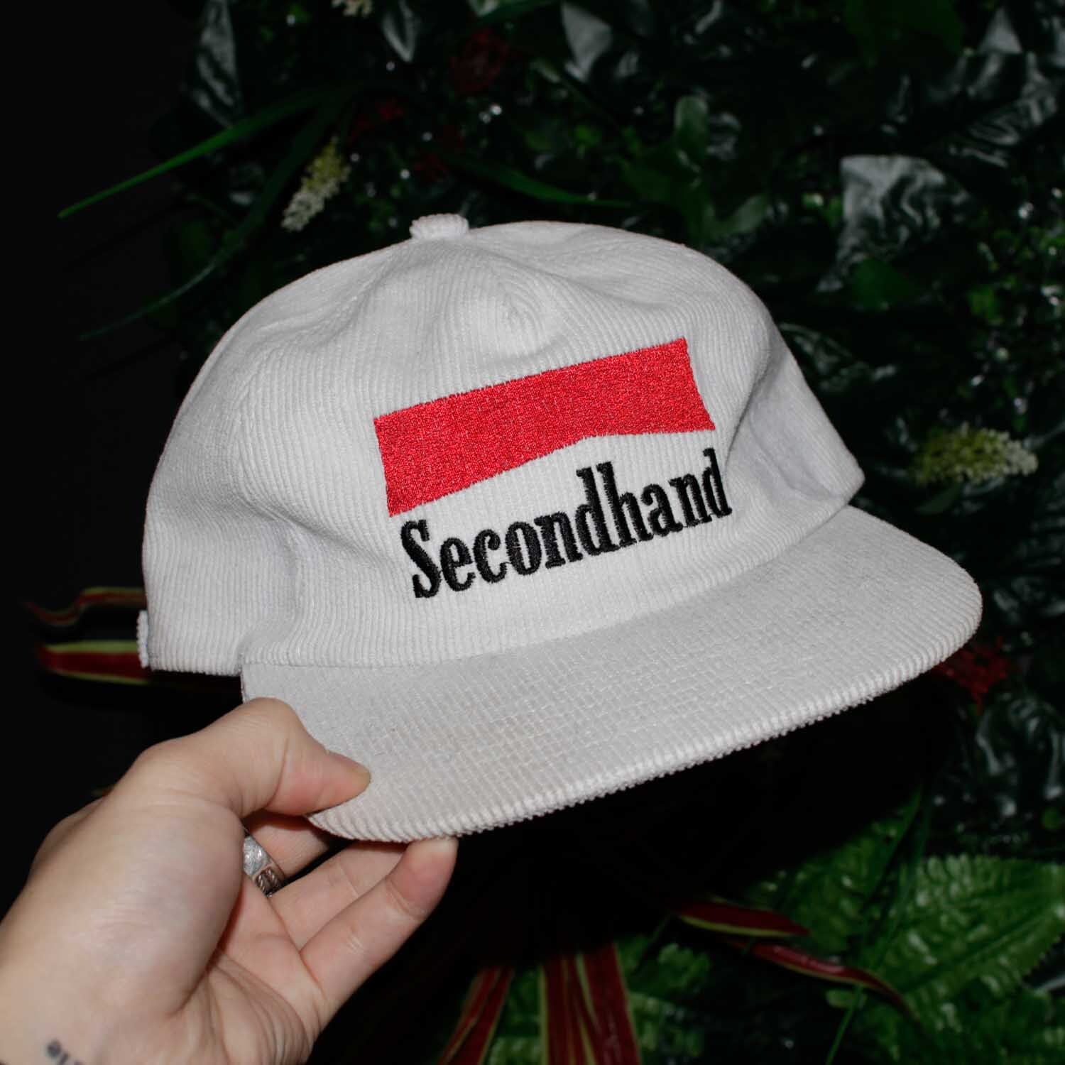 Marlboro Font Corduroy Trucker Cap white and red コーデュロイ