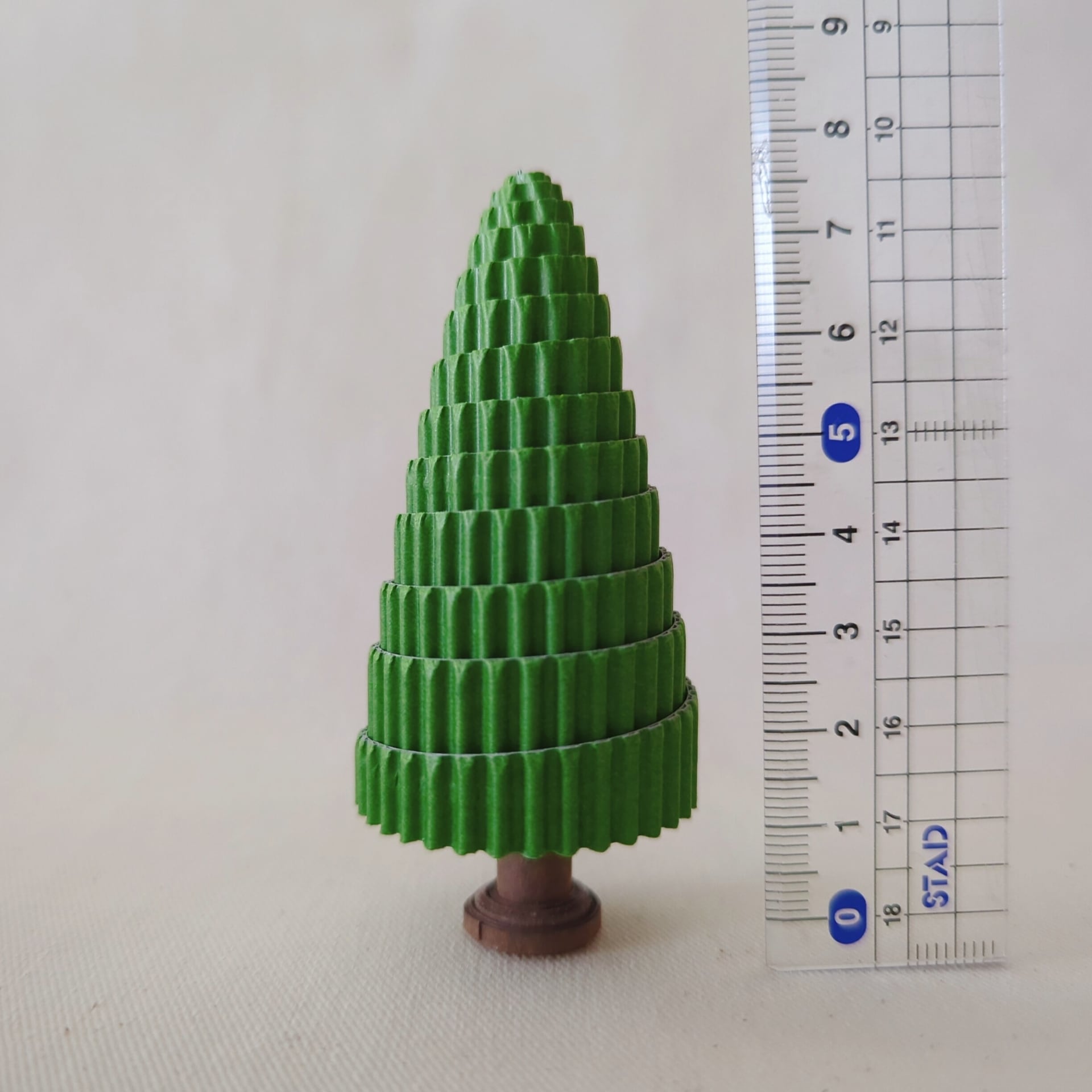 紙のくるくるツリー | 洋梨雑貨店 / Junko SUGINO