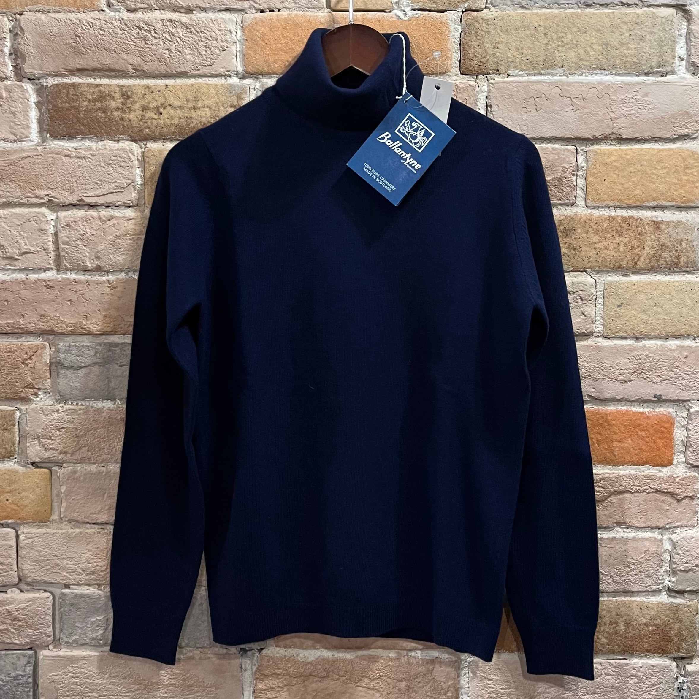ballantyne ladies “dead stock” cashmere turtle neck navy