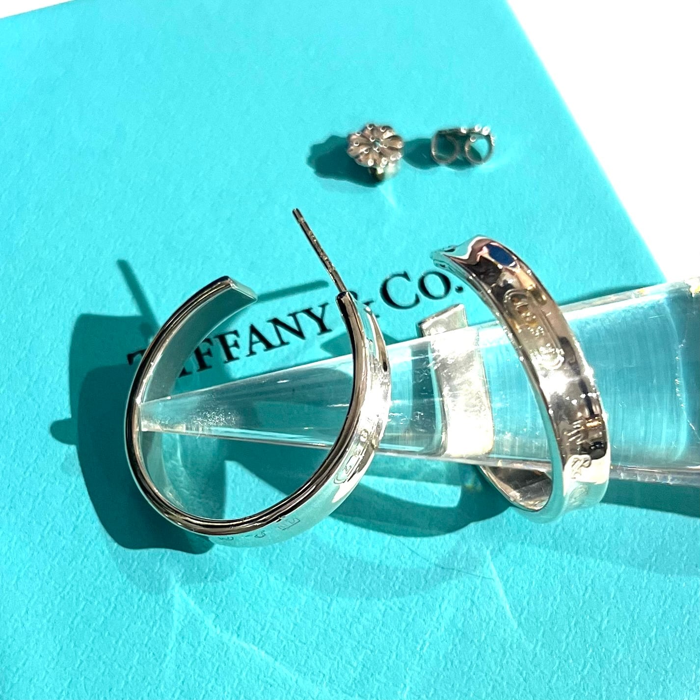 TIFFANY&CO.】TIFFANY &CO 1889 ナロー フープピアス／シルバー925／幅