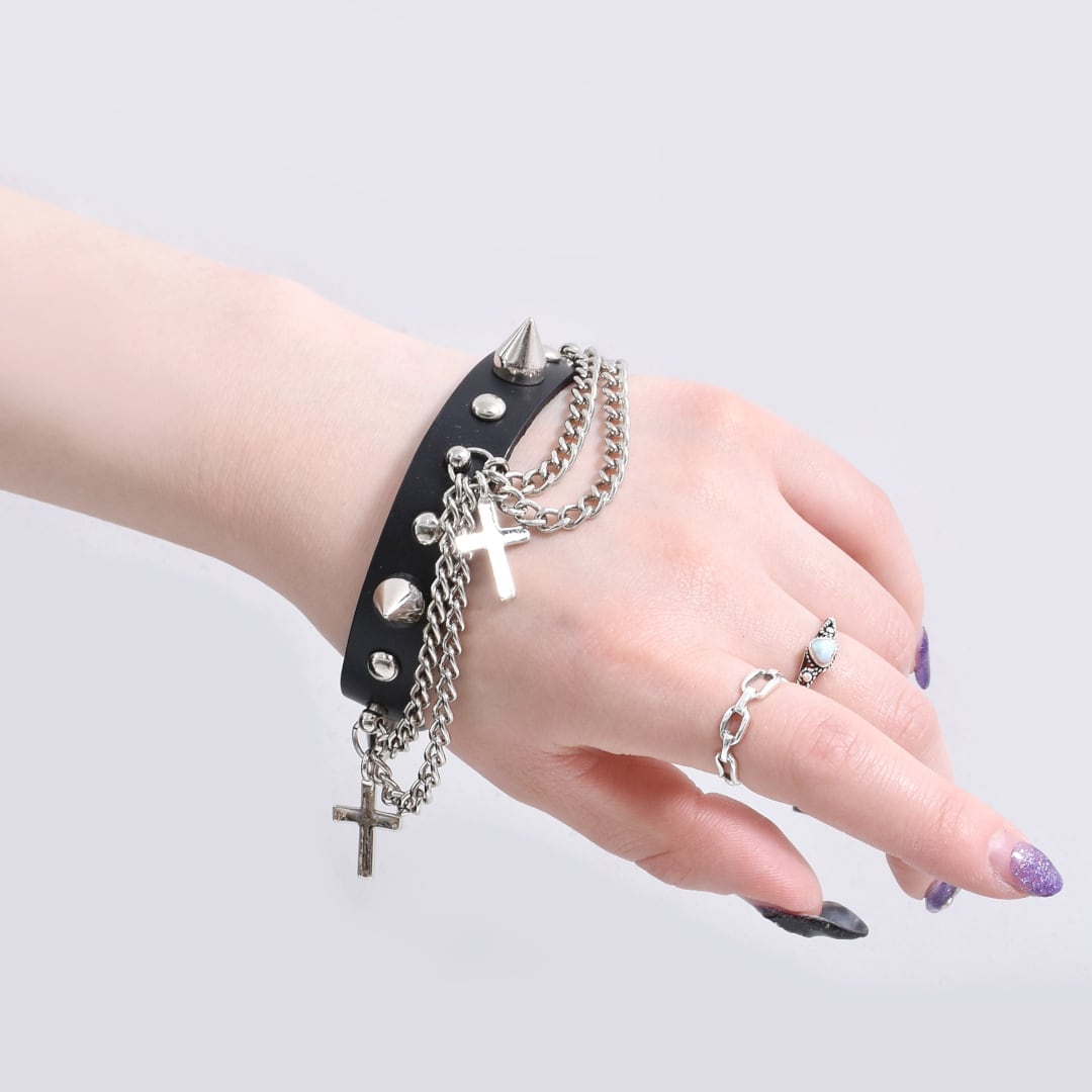 クロス×スタッズ×チェーン ブレスレット | VOLCAN&APHRODITE