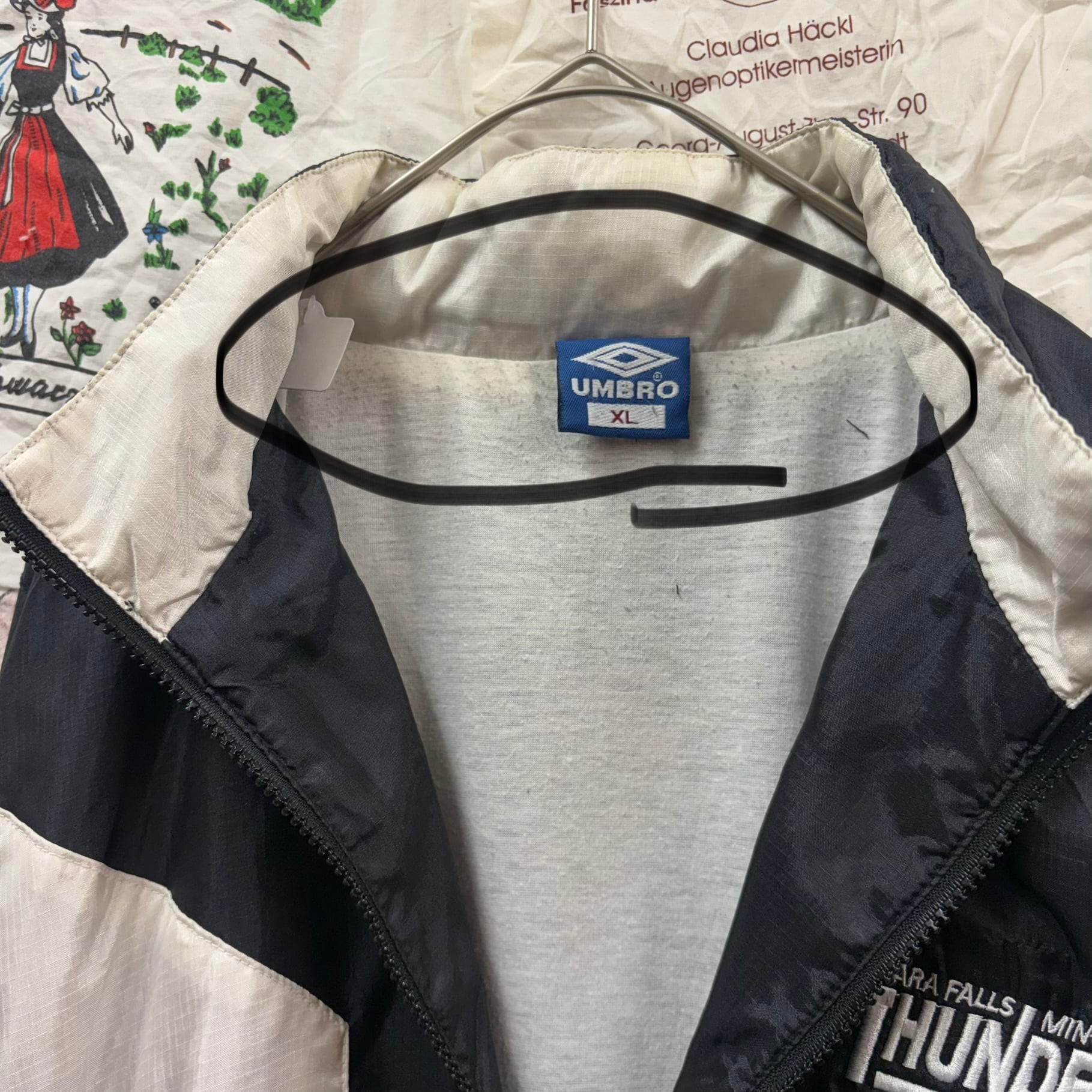 90s 青タグ UMBRO 企業ロゴ刺繍ナイロンジャケット | 古着屋PENNY