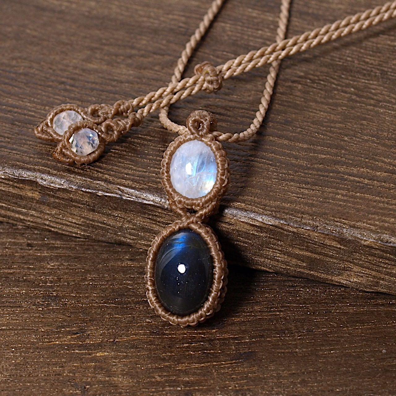 一点物】レインボームーンストーン＋ブラックラブラドライト連結