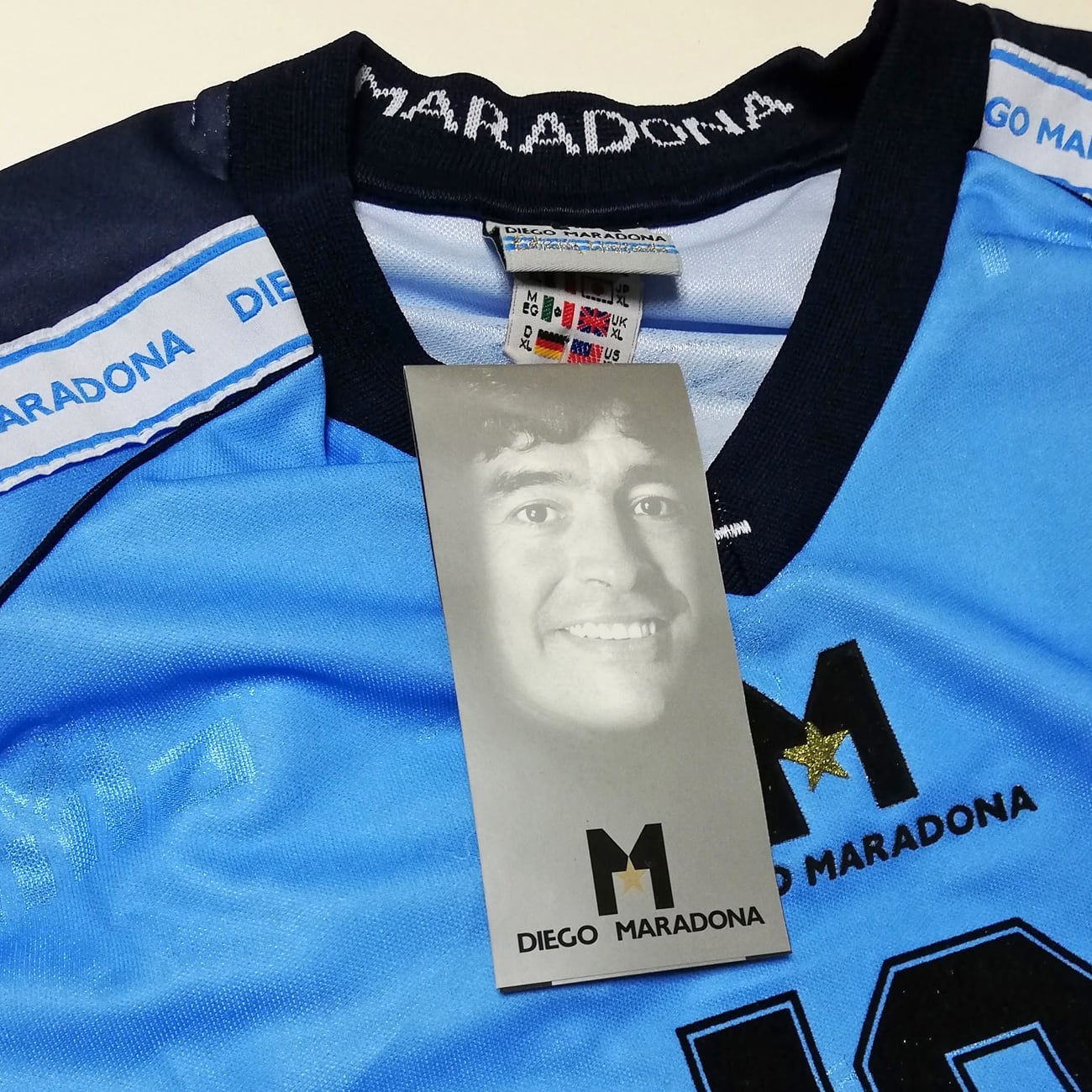 直筆サイン入り ディエゴ・マラドーナ Milla 3000枚限定 特別