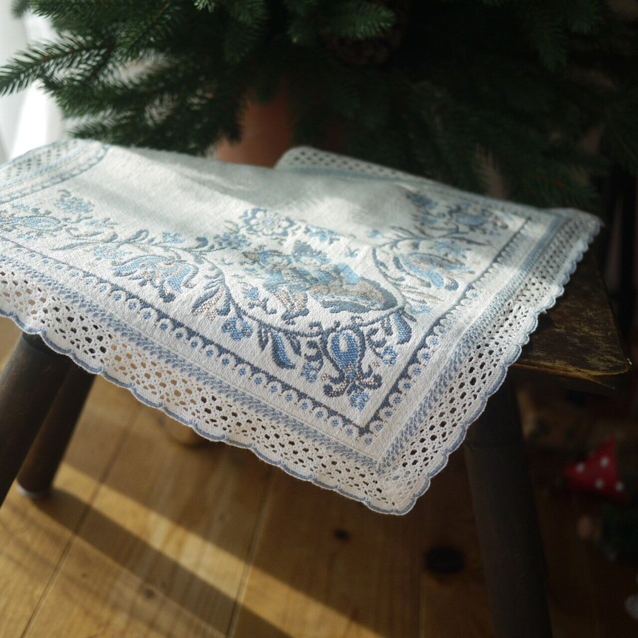 織物テーブルマット チロリアン フォークロア オーストリア | こりすの