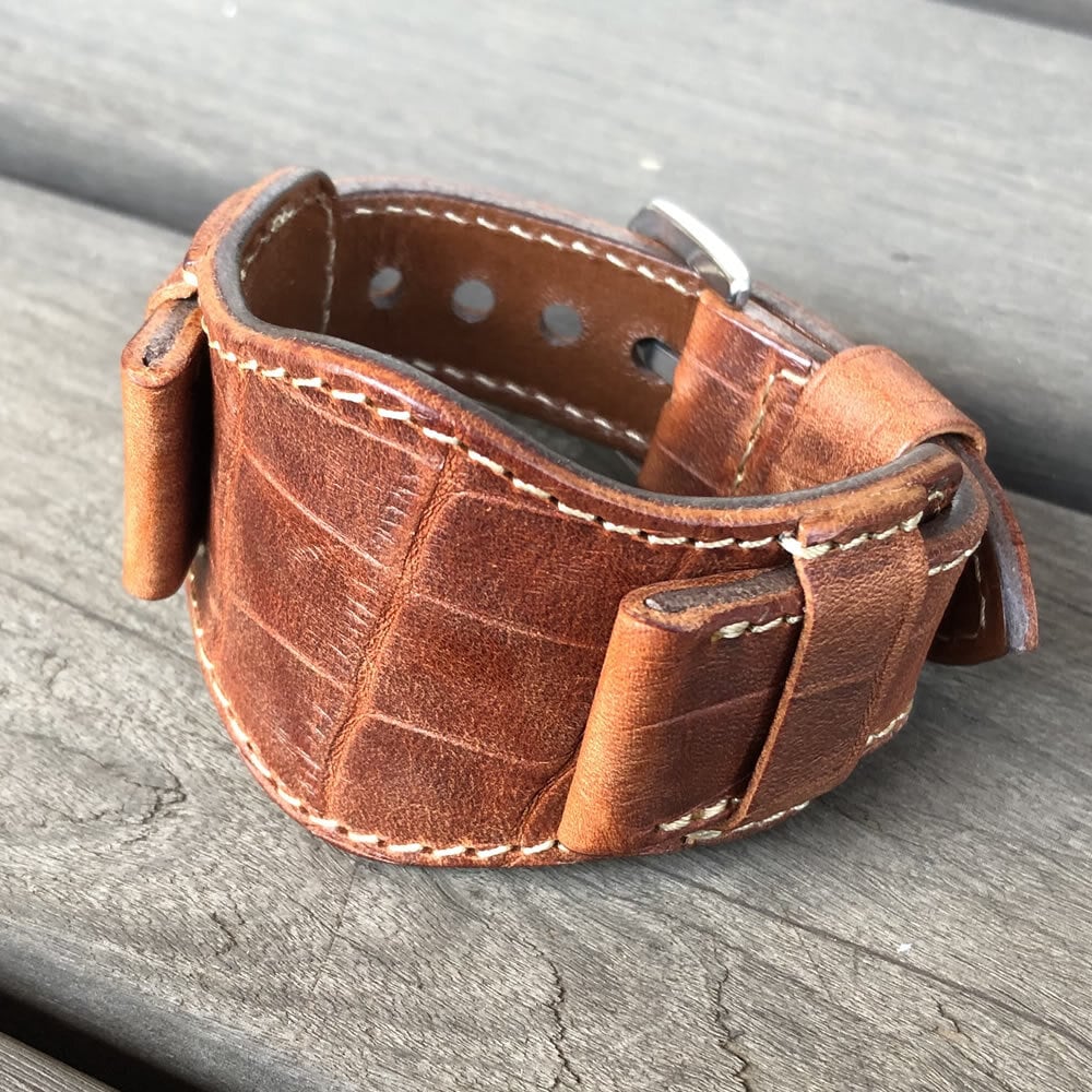 ラグ幅：22-24MM/20-22MM】型押しクロコダイル 国産オイルレザー×北米