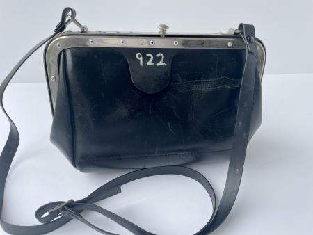 車掌かばん（レトロな革製ショルダーバック）922号車 | 九州産交バス