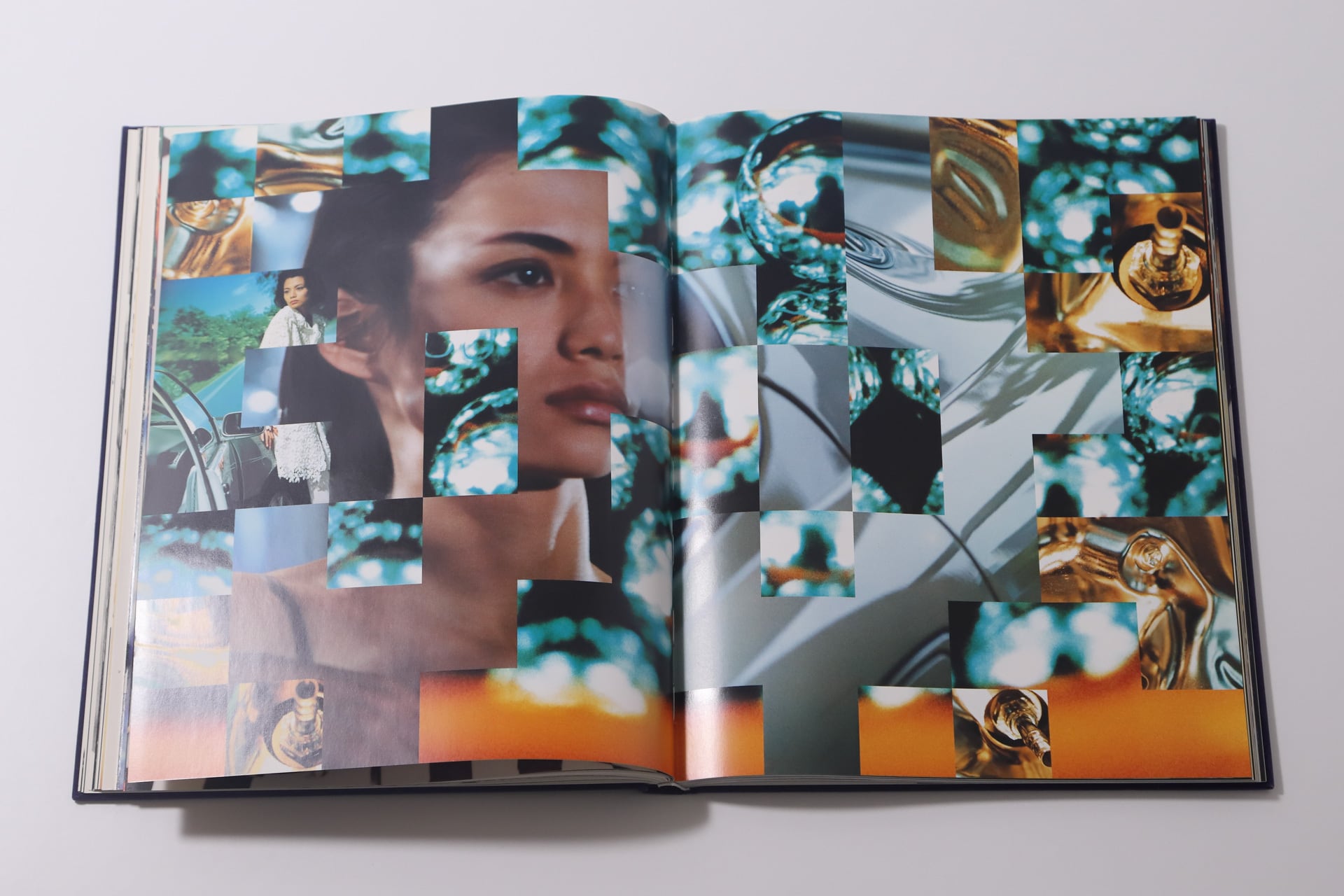 NICKNIGHT / Nick Knight | CROSS_BOOKSHELF | VISIONAIRE