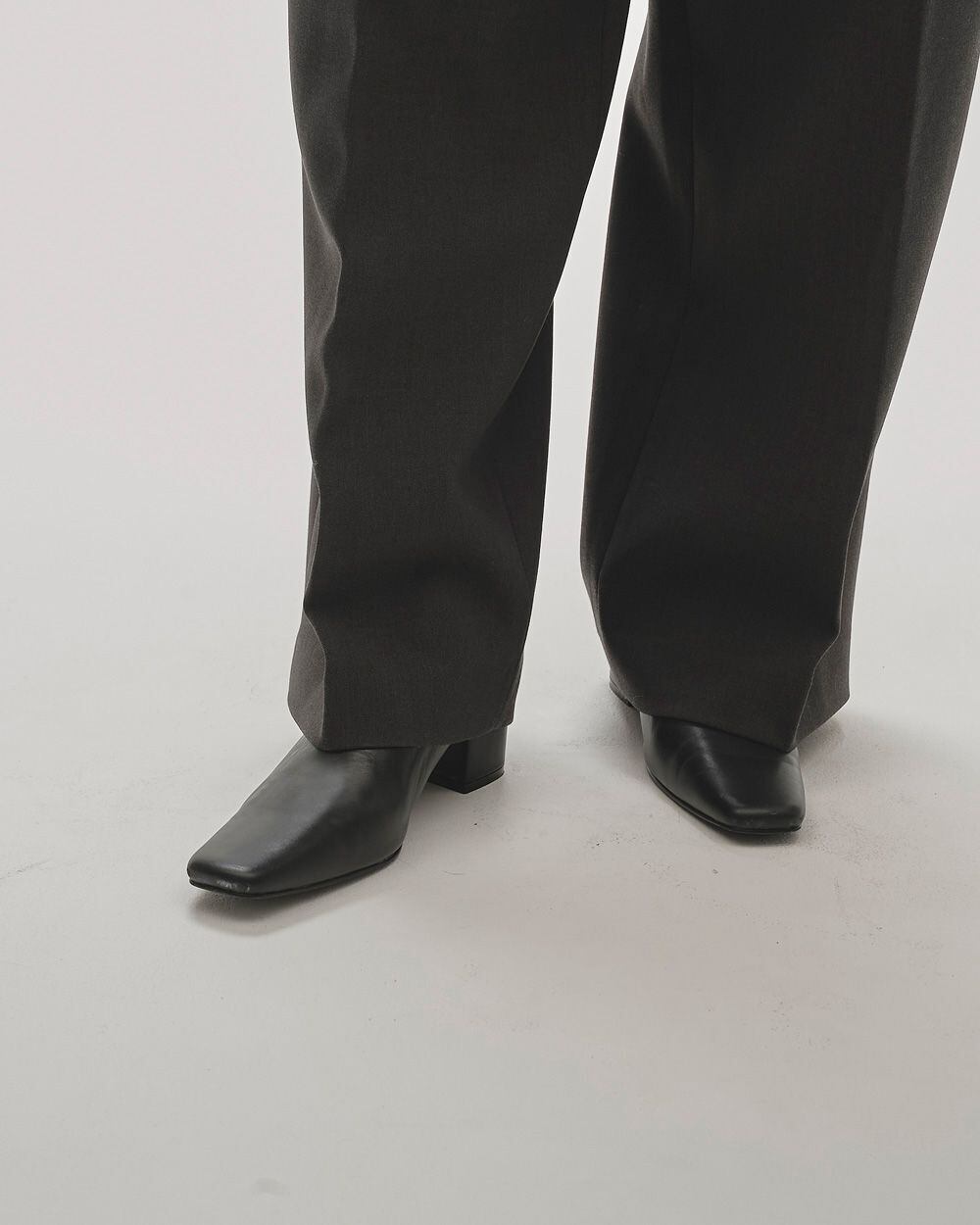 TODAYFUL(トゥデイフル) Squaretoe Leather Sabot | サウスオレンジ