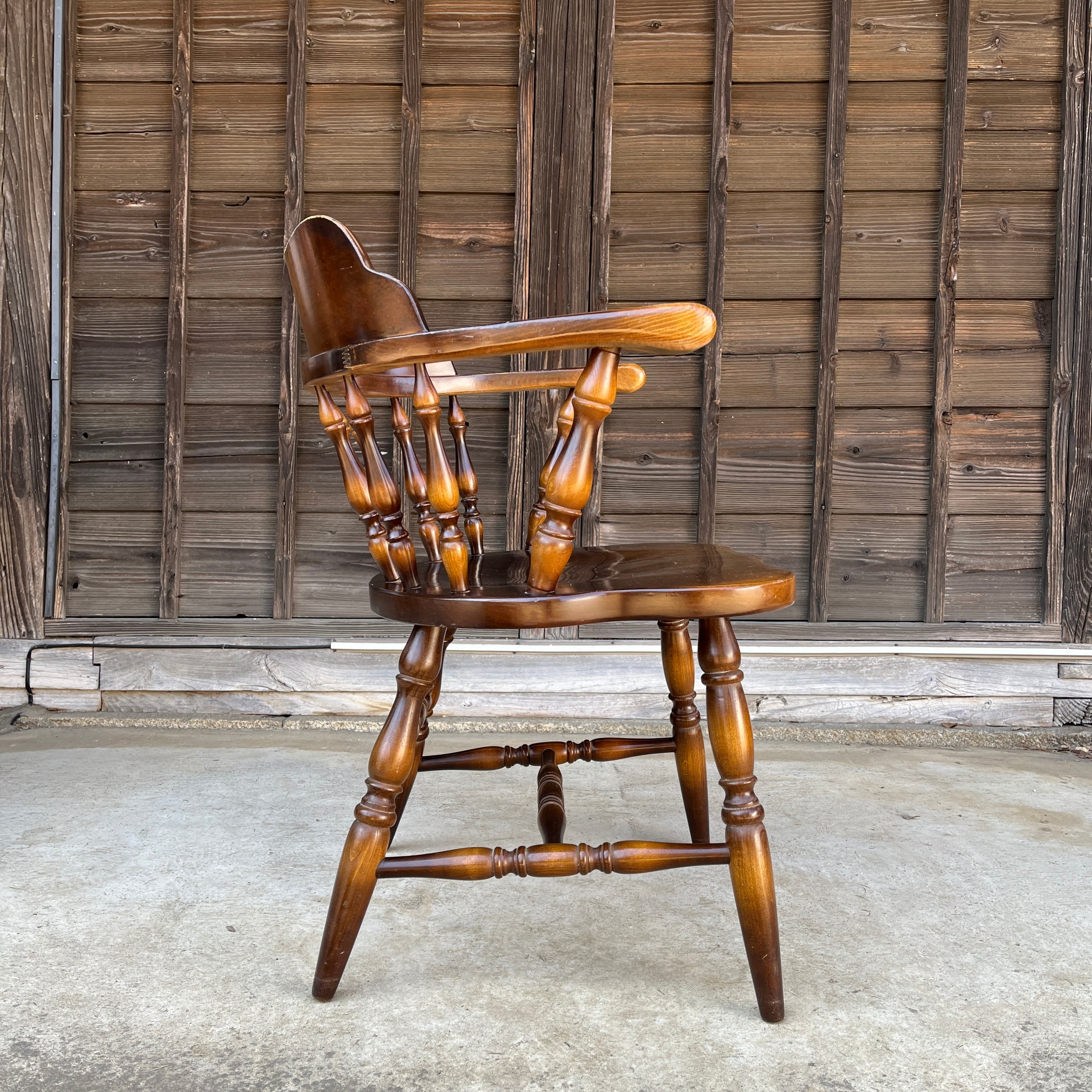 キツツキのアームチェア 飛騨産業 古家具 ヴィンテージチェア | 家貨屋