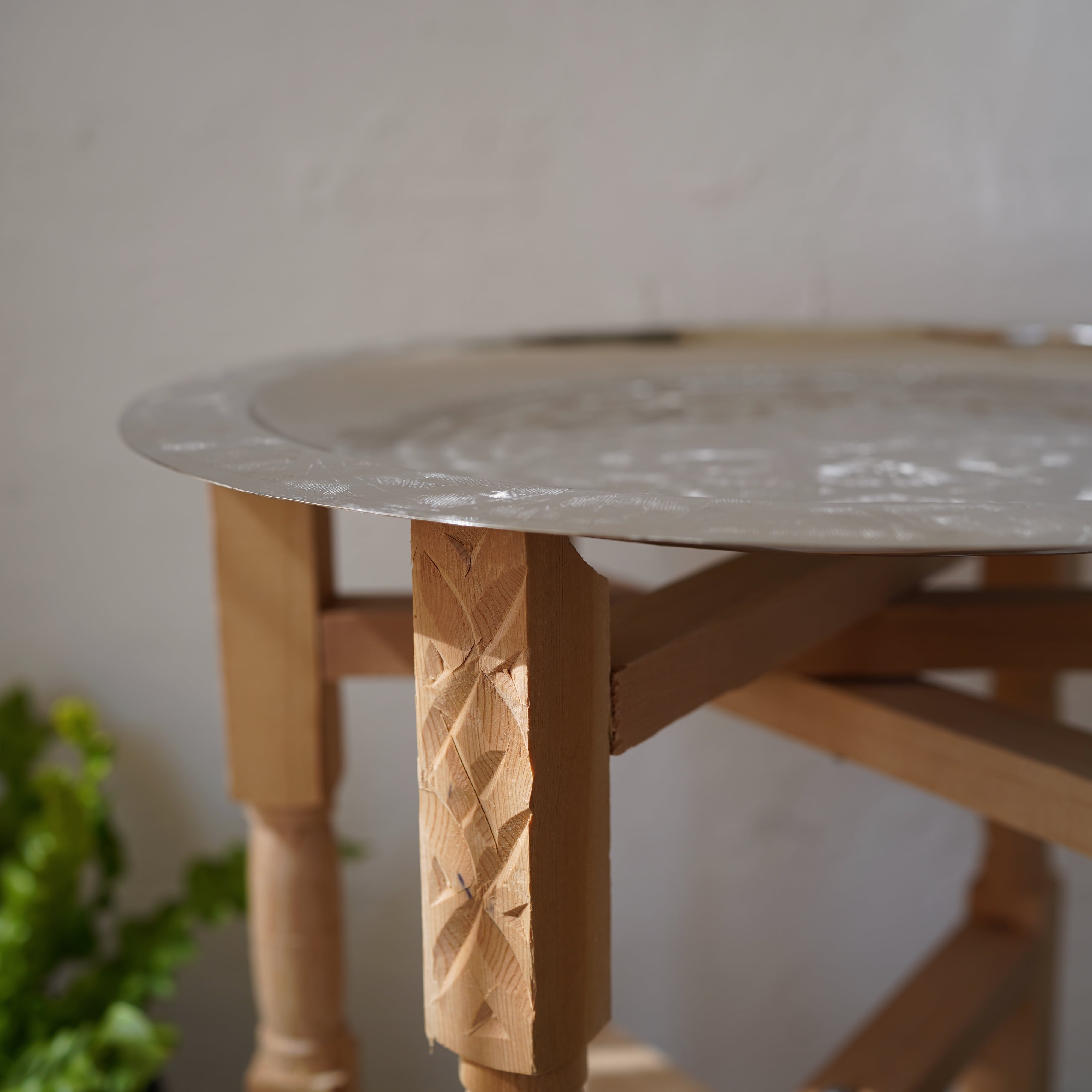 モロッコシルバートレイテーブルΦ40 cm | Sweet Things