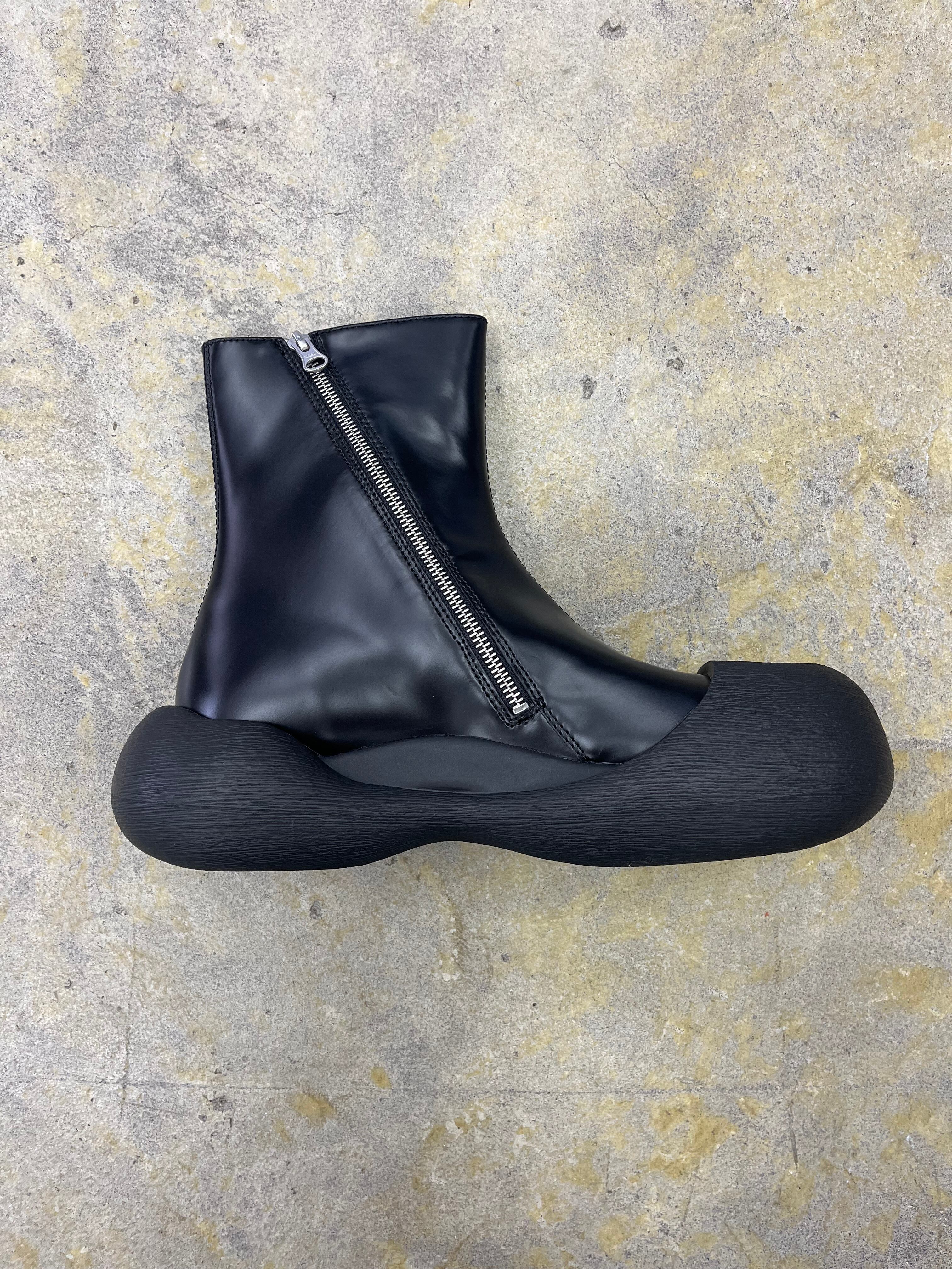 CAMPER LAB | Caramba Highcut Shoes | Black | HOWDAY