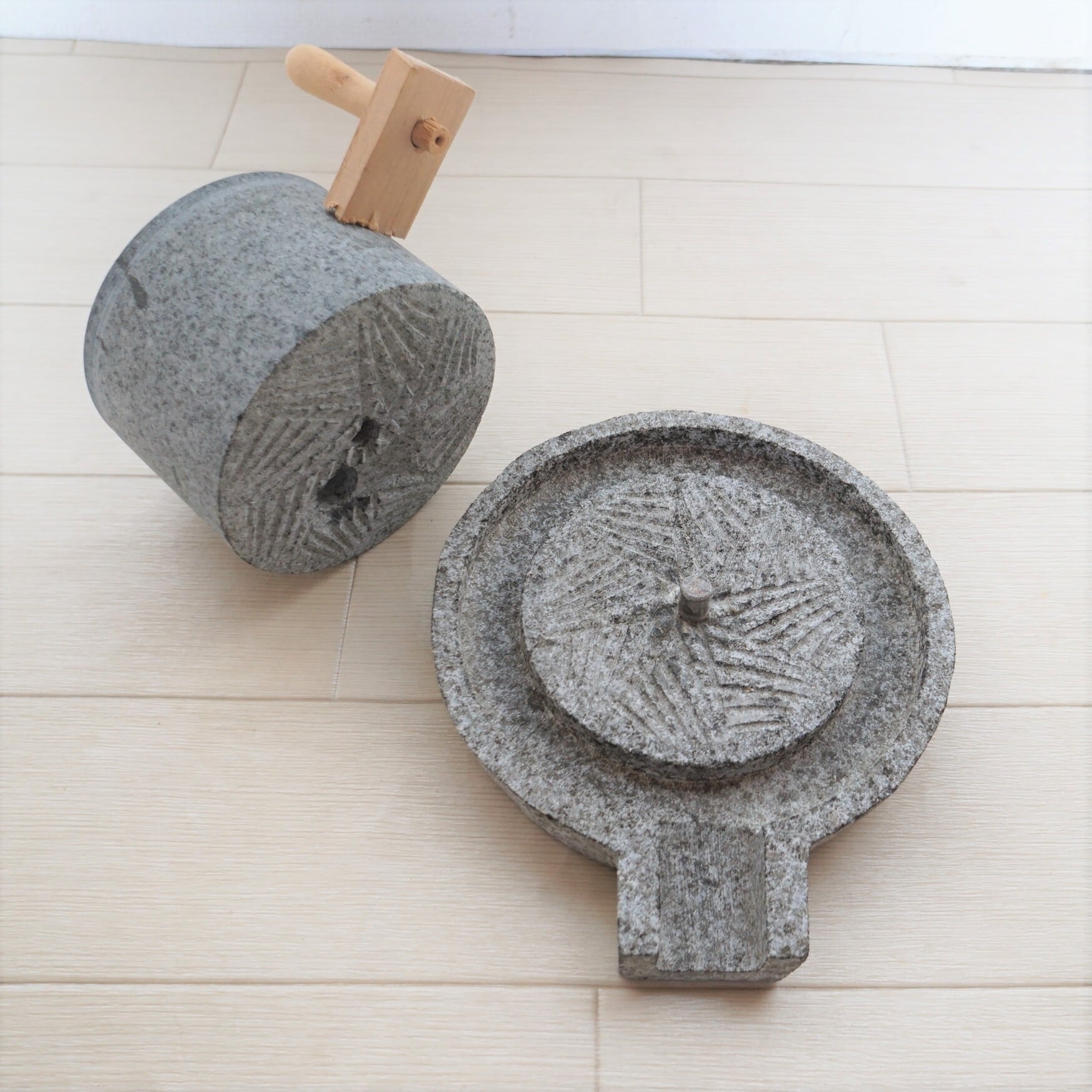 コレクション 12】石臼 | 純喫茶家具の村田商會