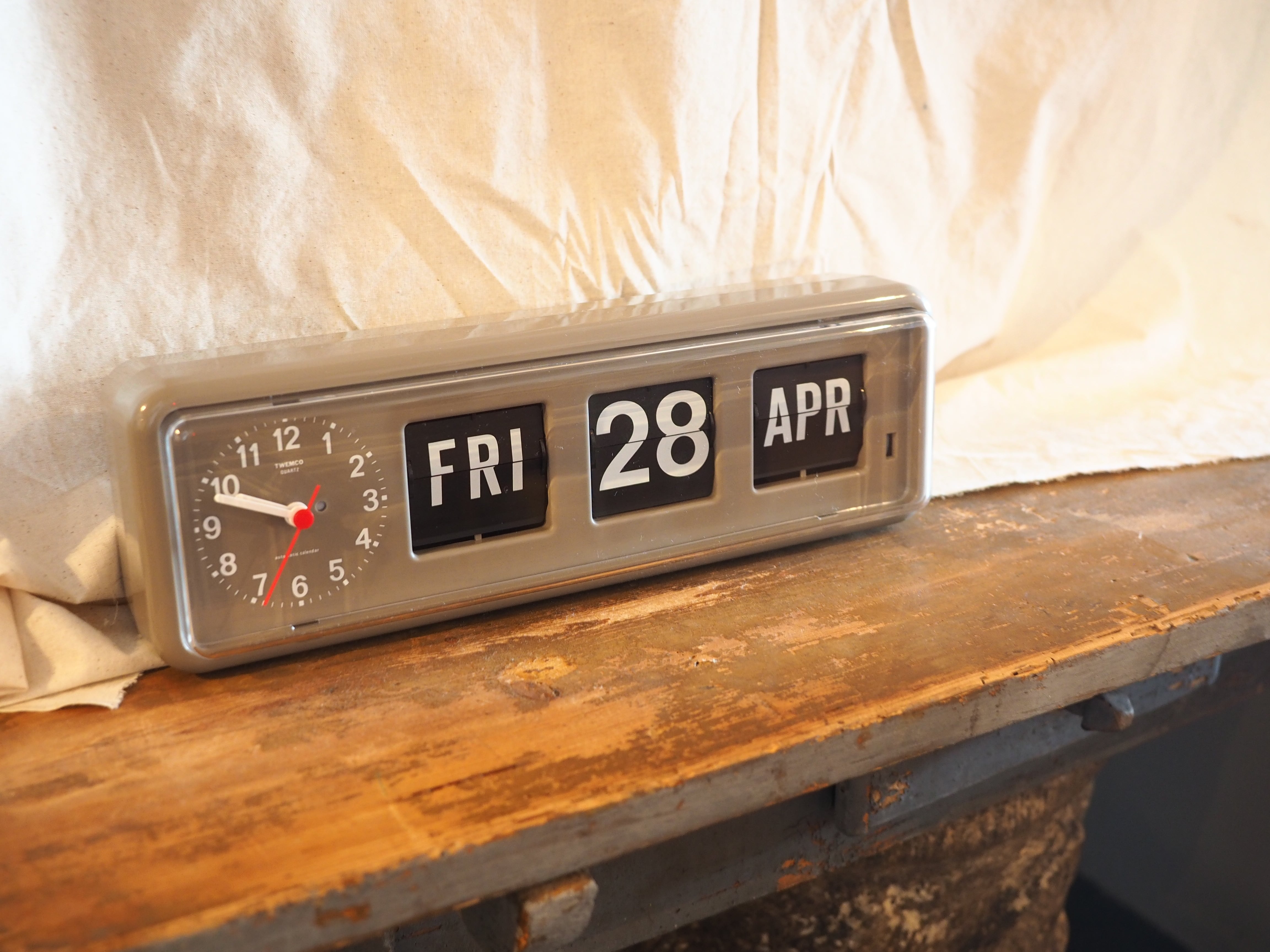 Twemco Calendar Clock #BQ-38 | docketstore