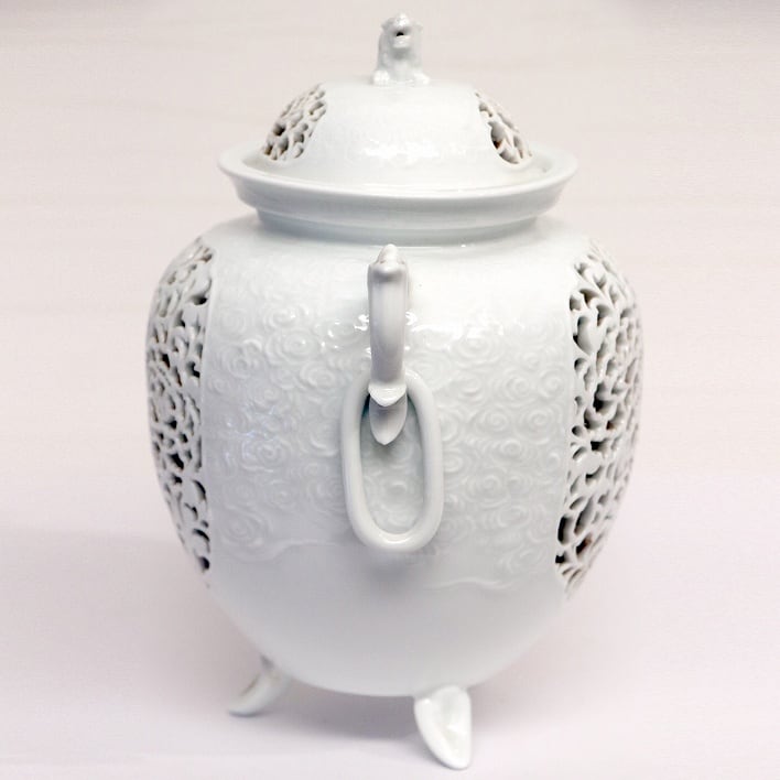 有田焼・杉原一壷・白磁・香炉・唐草透・獅子摘・No.190223-32・梱包