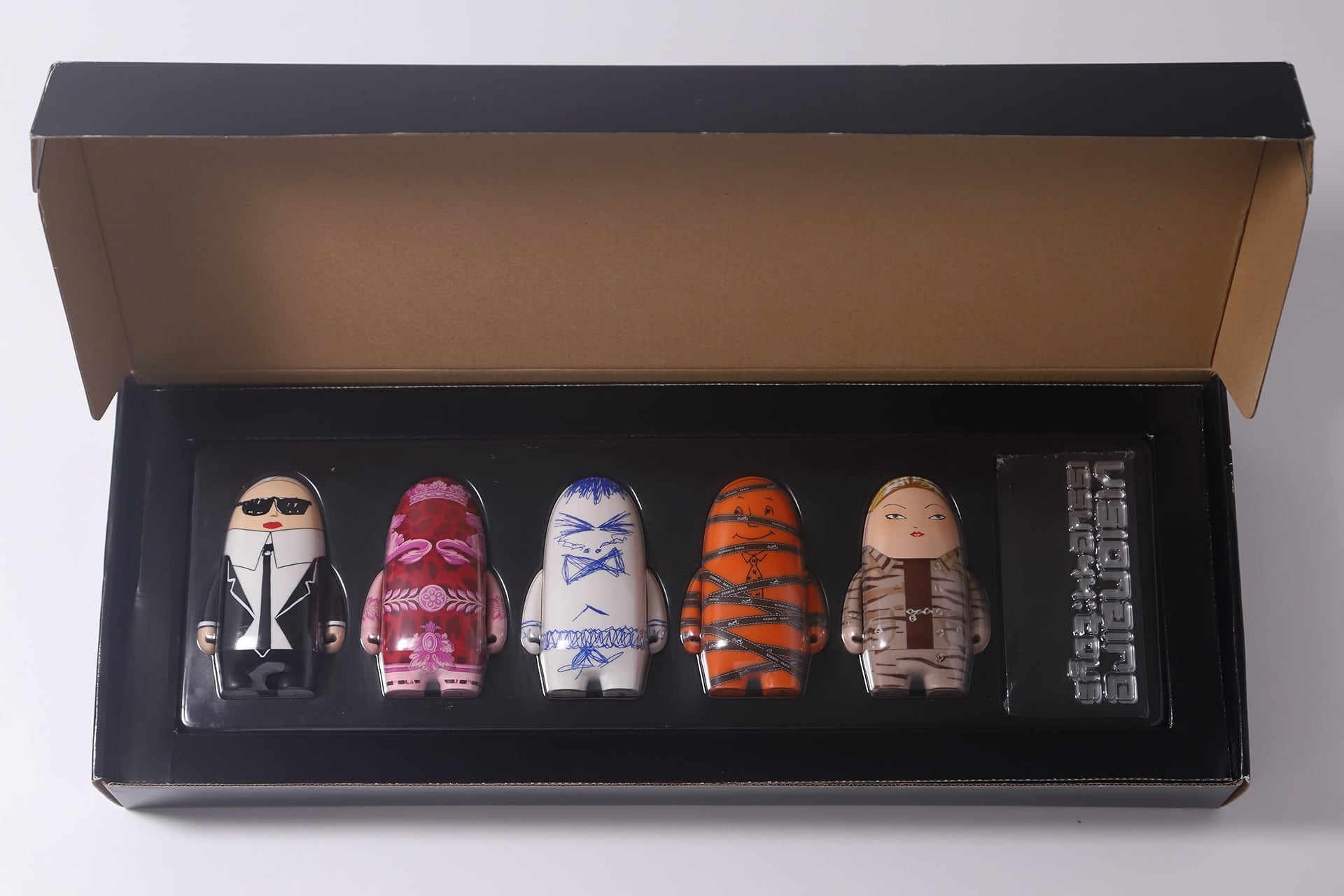 VISIONAIRE 44 TOYS BLACK【未開封】 | CROSS_BOOKSHELF | VISIONAIRE