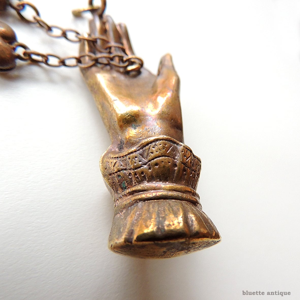 フランスアンティーク ハンドモチーフ ペンダントトップ