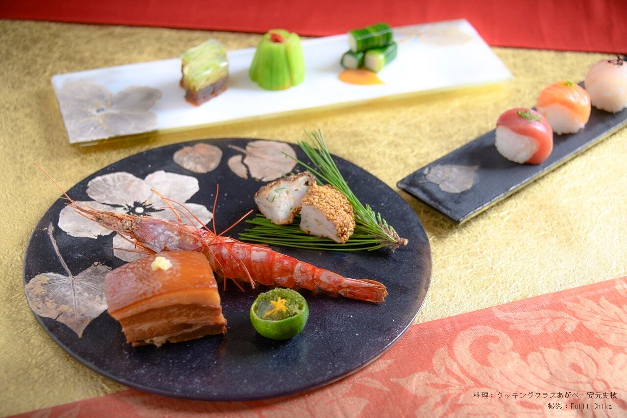 花びら型ガラス皿 たぐちんビルデザイン 花びら型ガラス皿 たぐちん