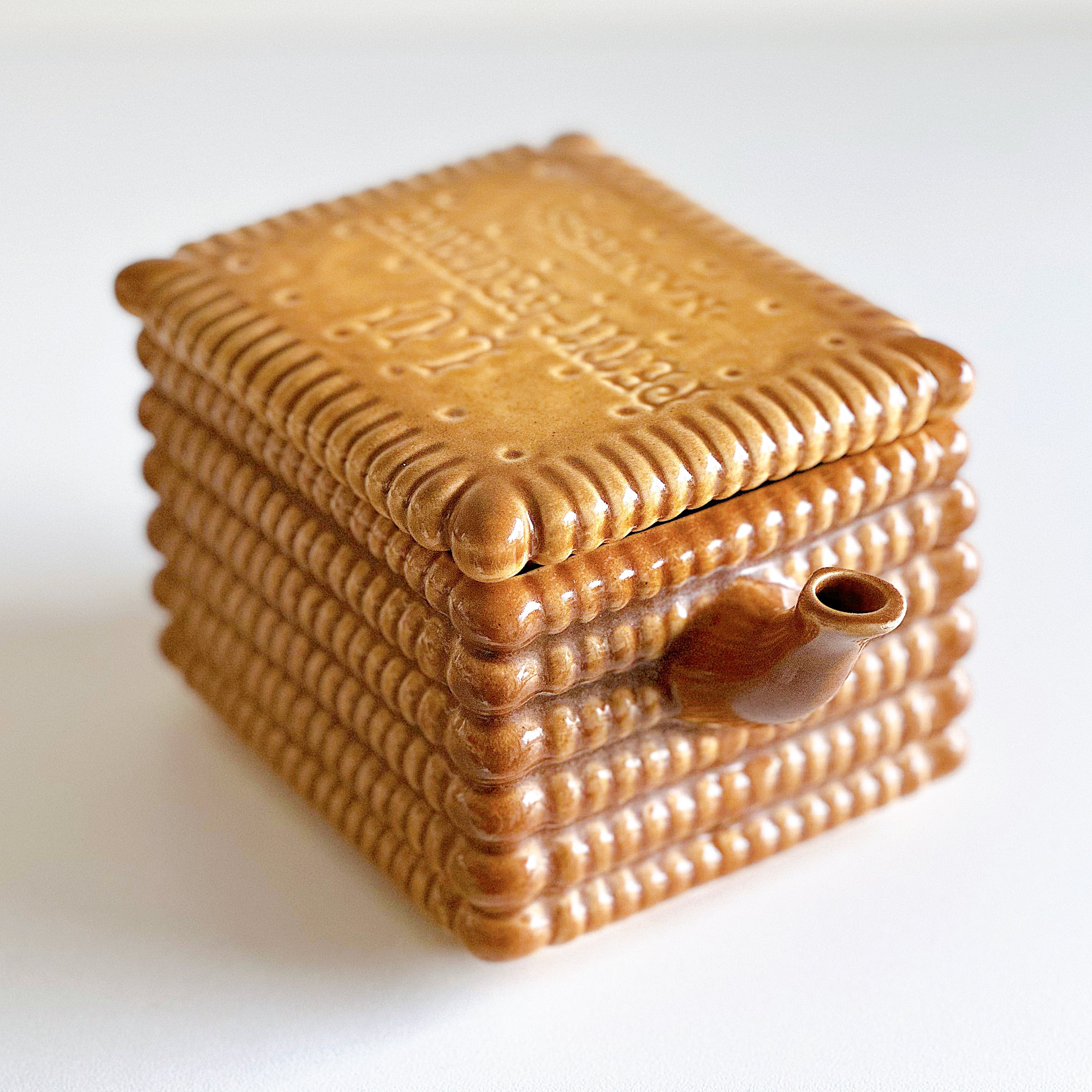 LU PETIT BEURRE ビスケット型のティーポット（フランス） | ぽわにえ