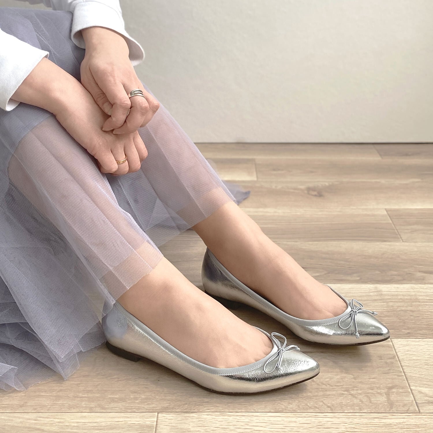 OT3684】ポインテッドトゥ フラット バレエシューズ：シルバー 23.5cm