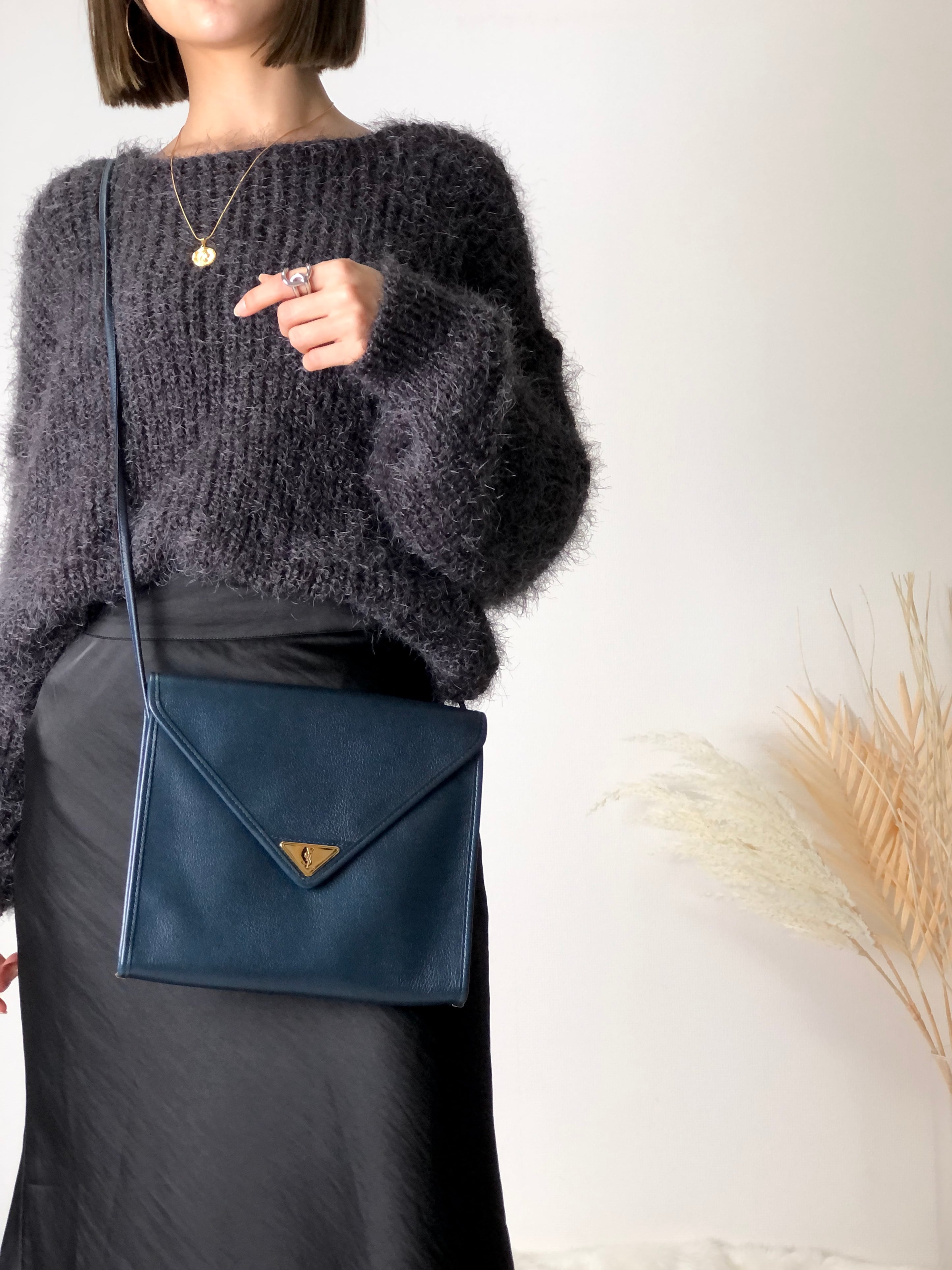 Yves Saint Laurent イヴ・サンローラン YSLロゴ レザー ショルダー