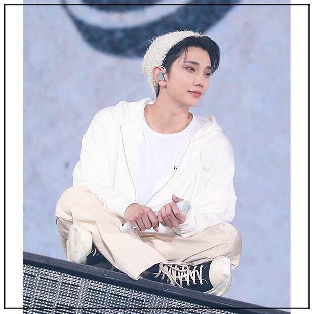 ☆SEVENTEEN ジョシュア 着用！！【AWESOME NEEDS】POPCORN KNIT CREAM