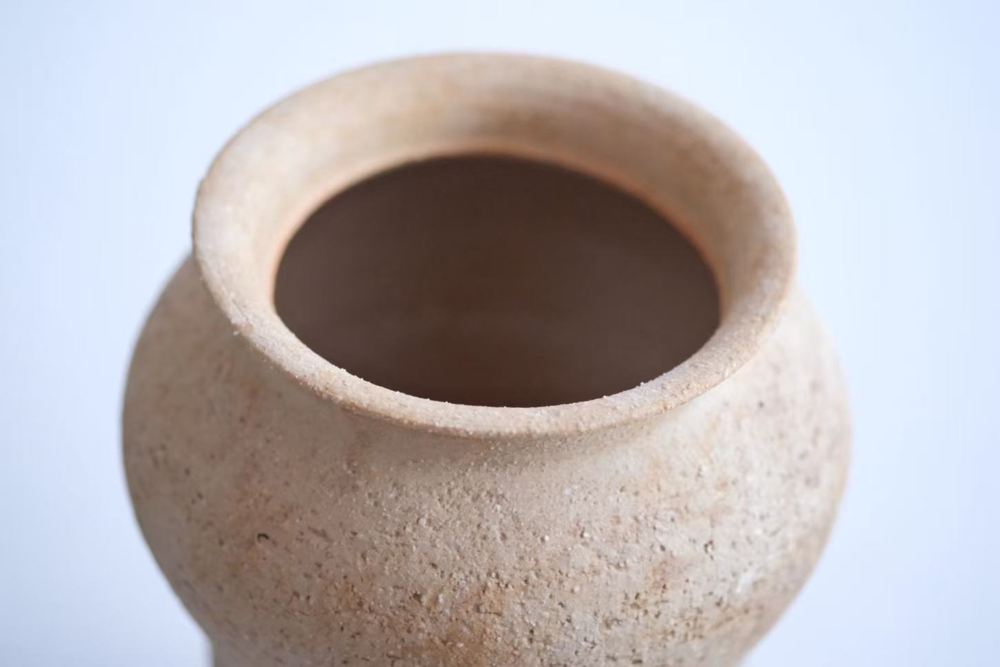 松本郁美 Ikumi Matsumoto - 灰陶加彩壺 pot | Road of Tea 茶ノ路