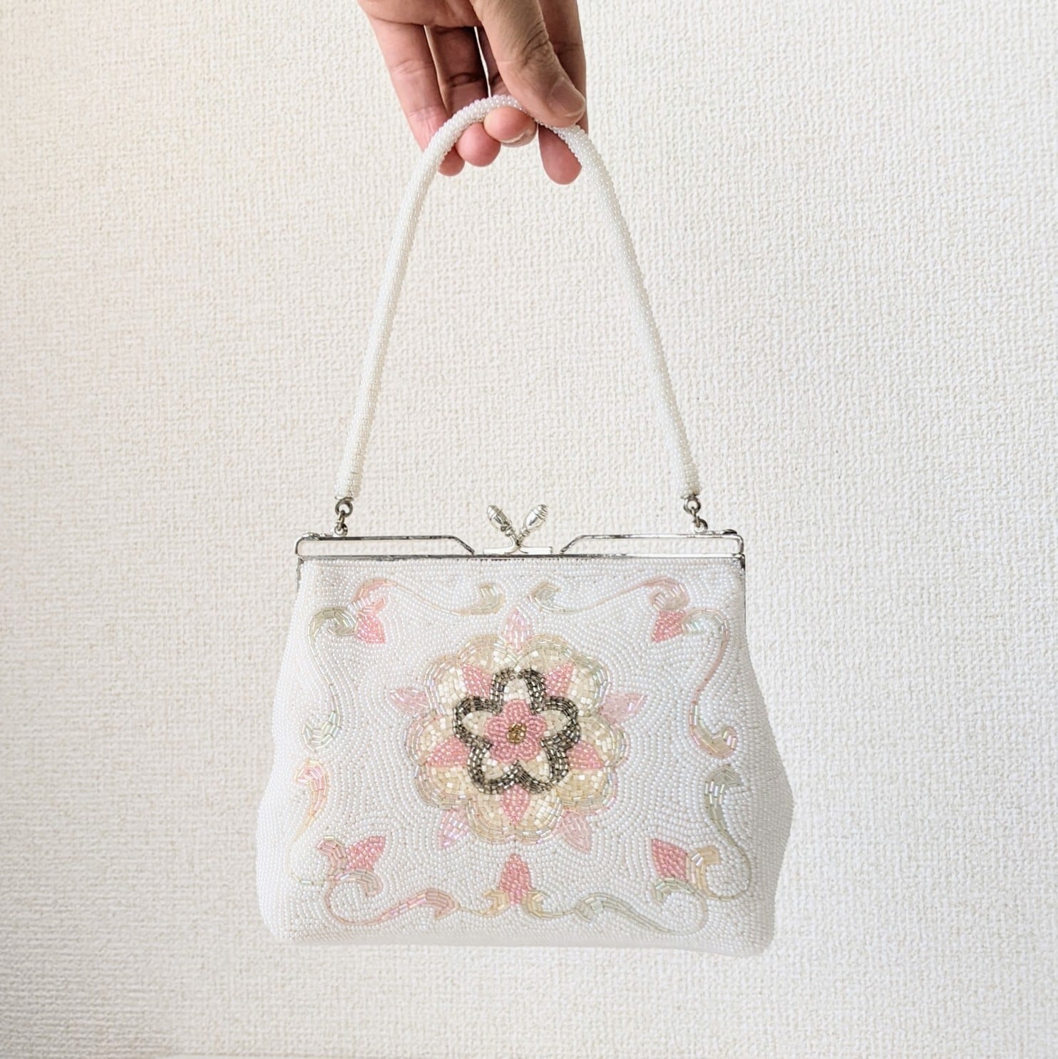 Vintage】ビーズ刺繍バッグ Beaded Bag 白系 花 パーティーバッグ 昭和