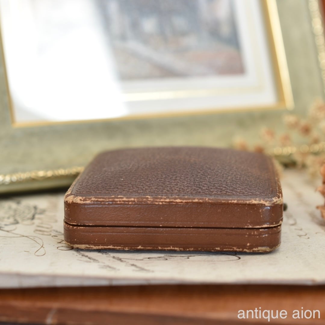 英国アンティーク 19世紀後半-20世紀初頭 長方形のジュエリーBOX