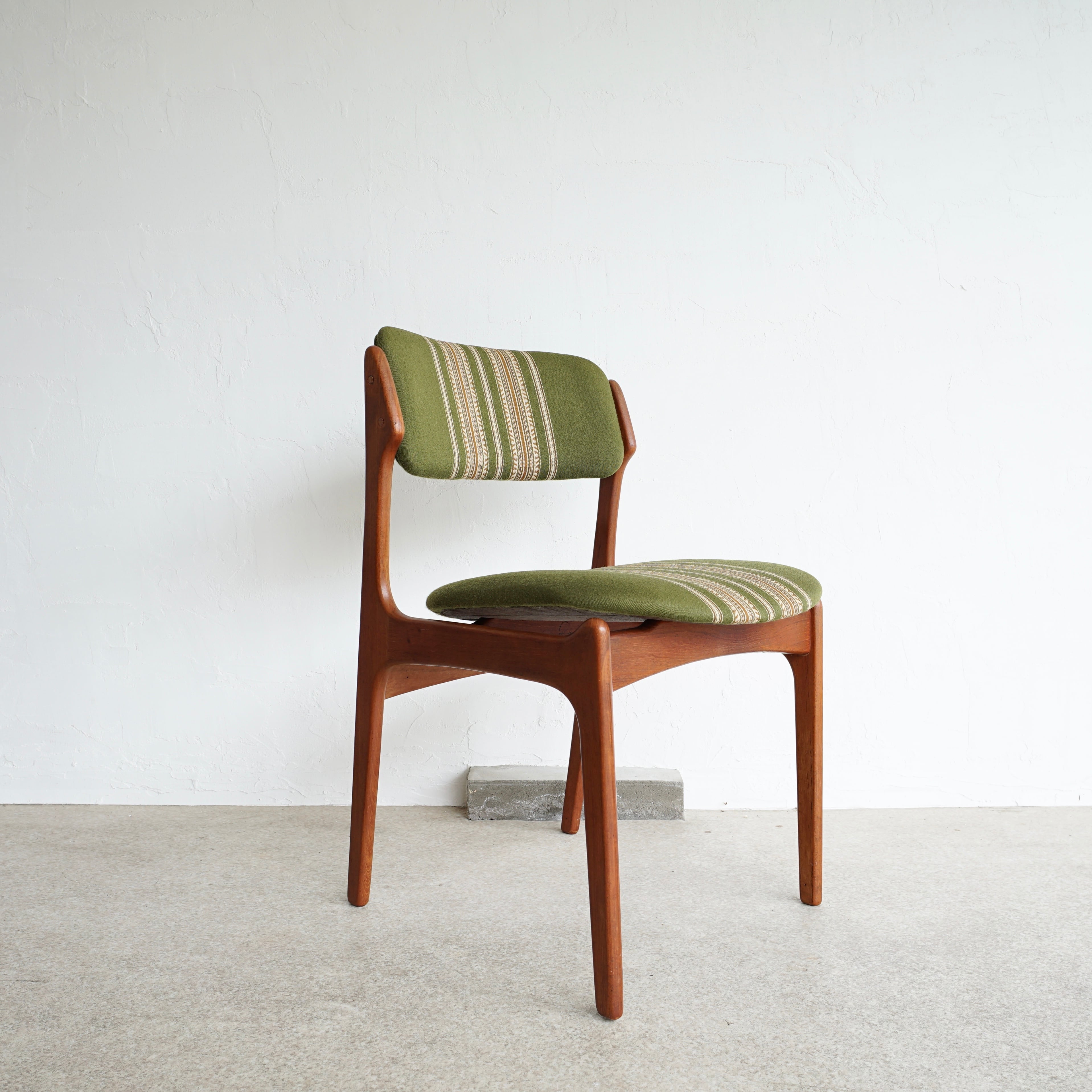 ダイニングチェア 北欧 ビンテージ Model 49 エリックバック ErikBuch