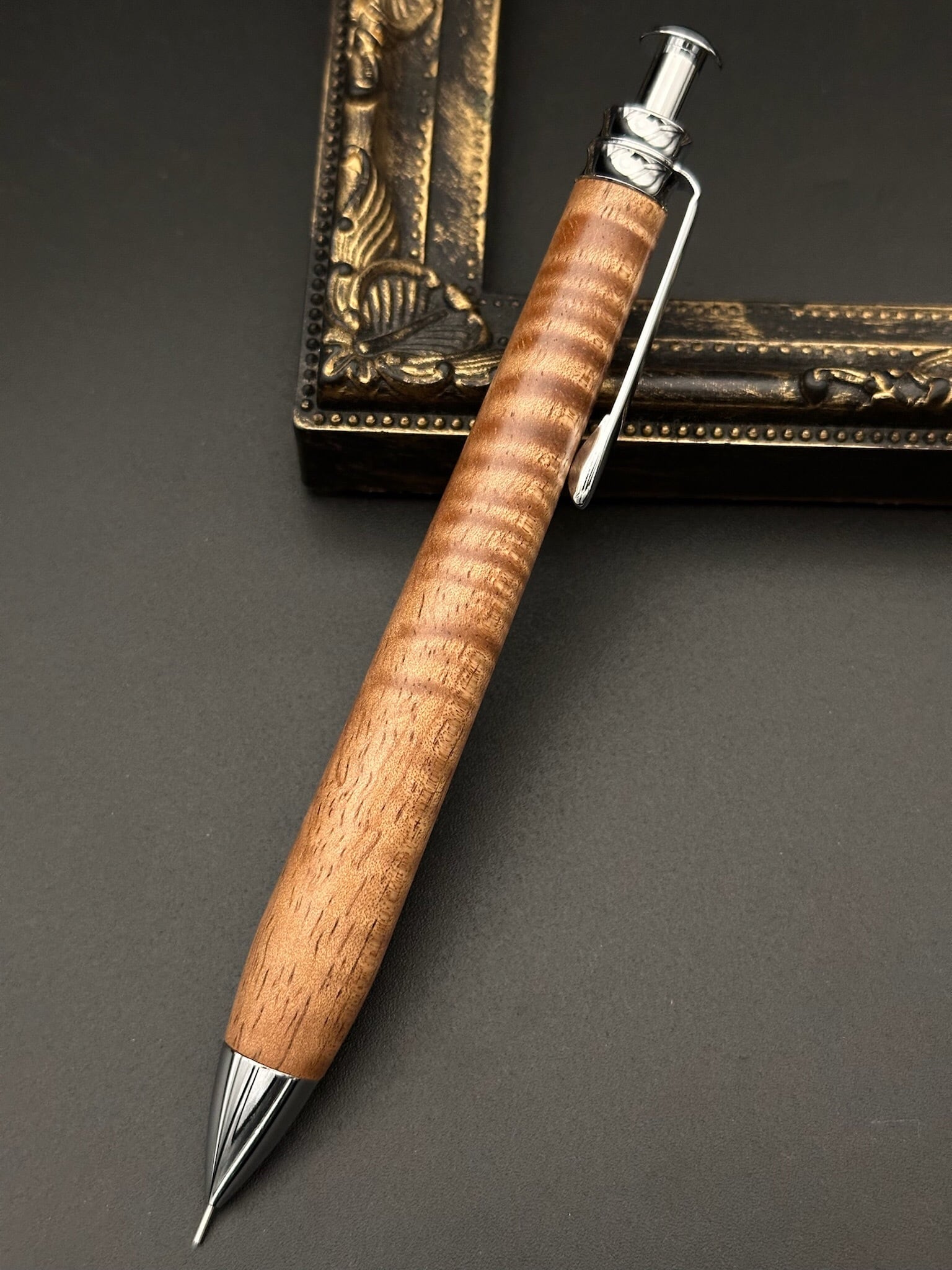 ハワイアンコア カーリー(一部スポルテッド有り)/木軸低重心タイプ