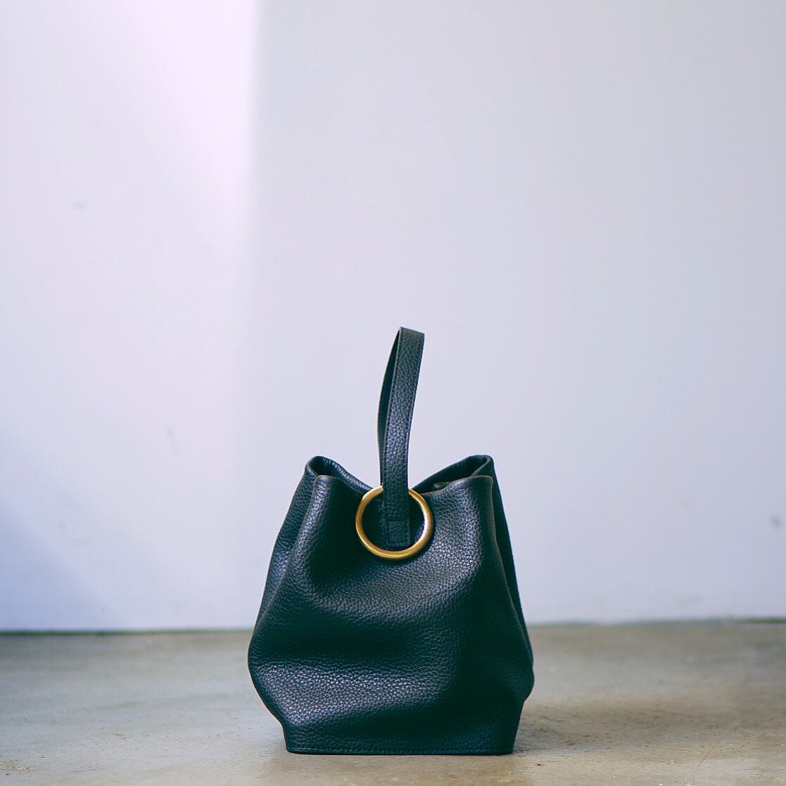 MARROW(マロウ)ONE HANDLE BLACK | Debby