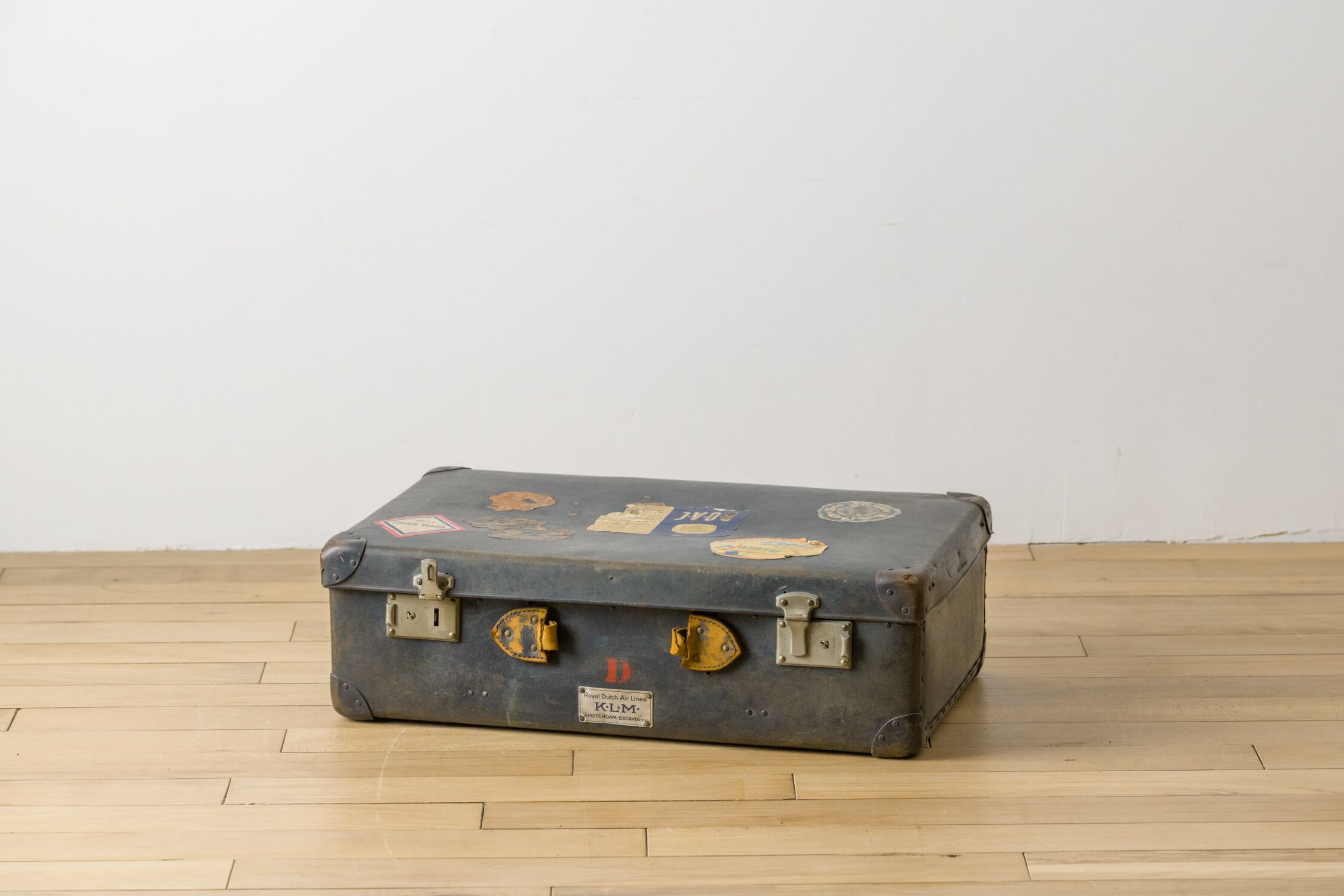 世界を旅したトランク | ReBuilding Center JAPAN | リビセン