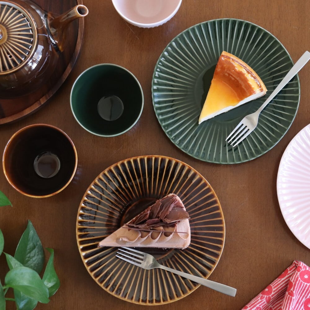 波佐見焼 一龍陶苑 平皿18cm しのぎ Hasami-yaki Plate 18cm #006 | 和