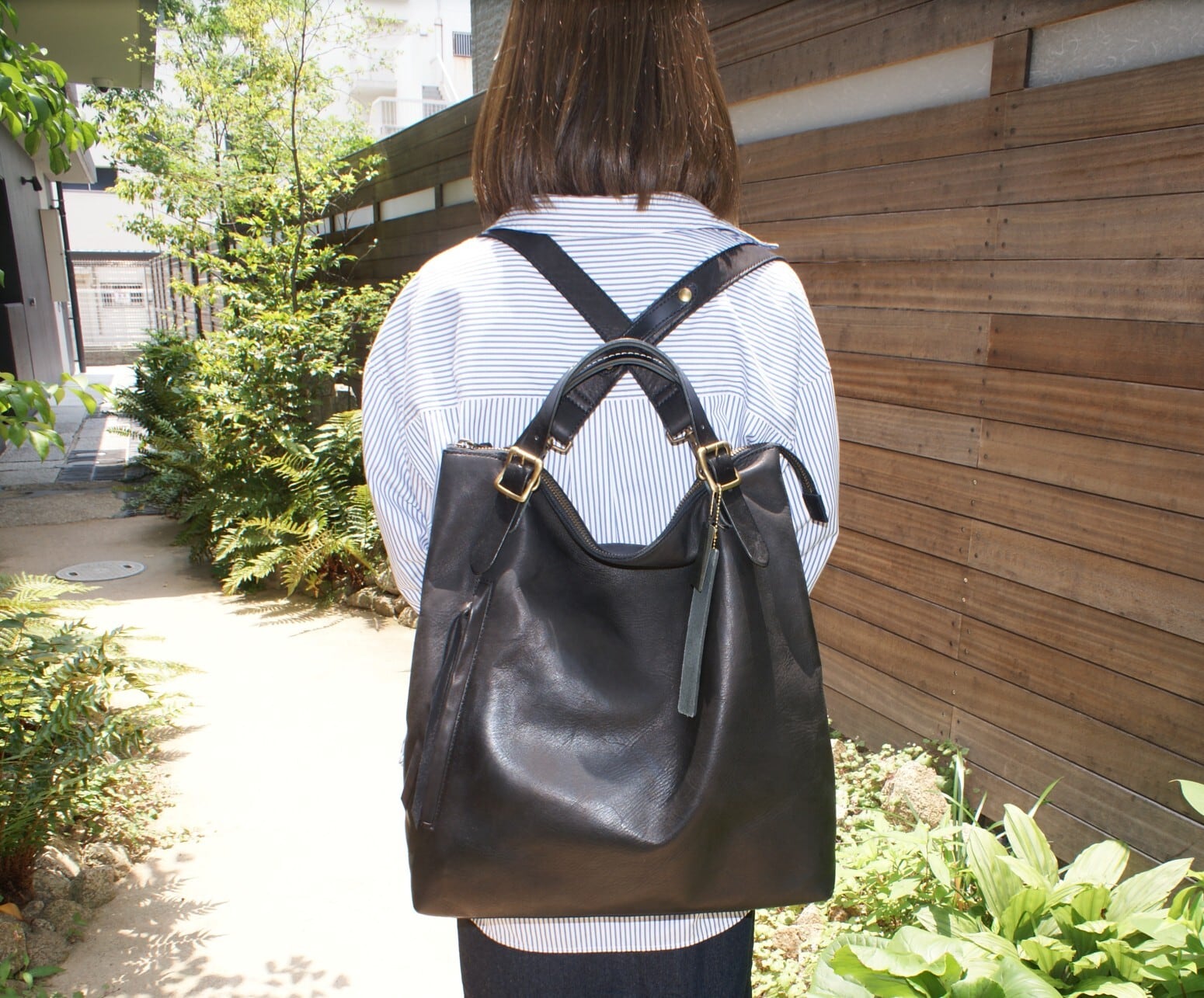 Less／レスデザイン〕-Less タンニンをたっぷり浸透させた厚口のホース