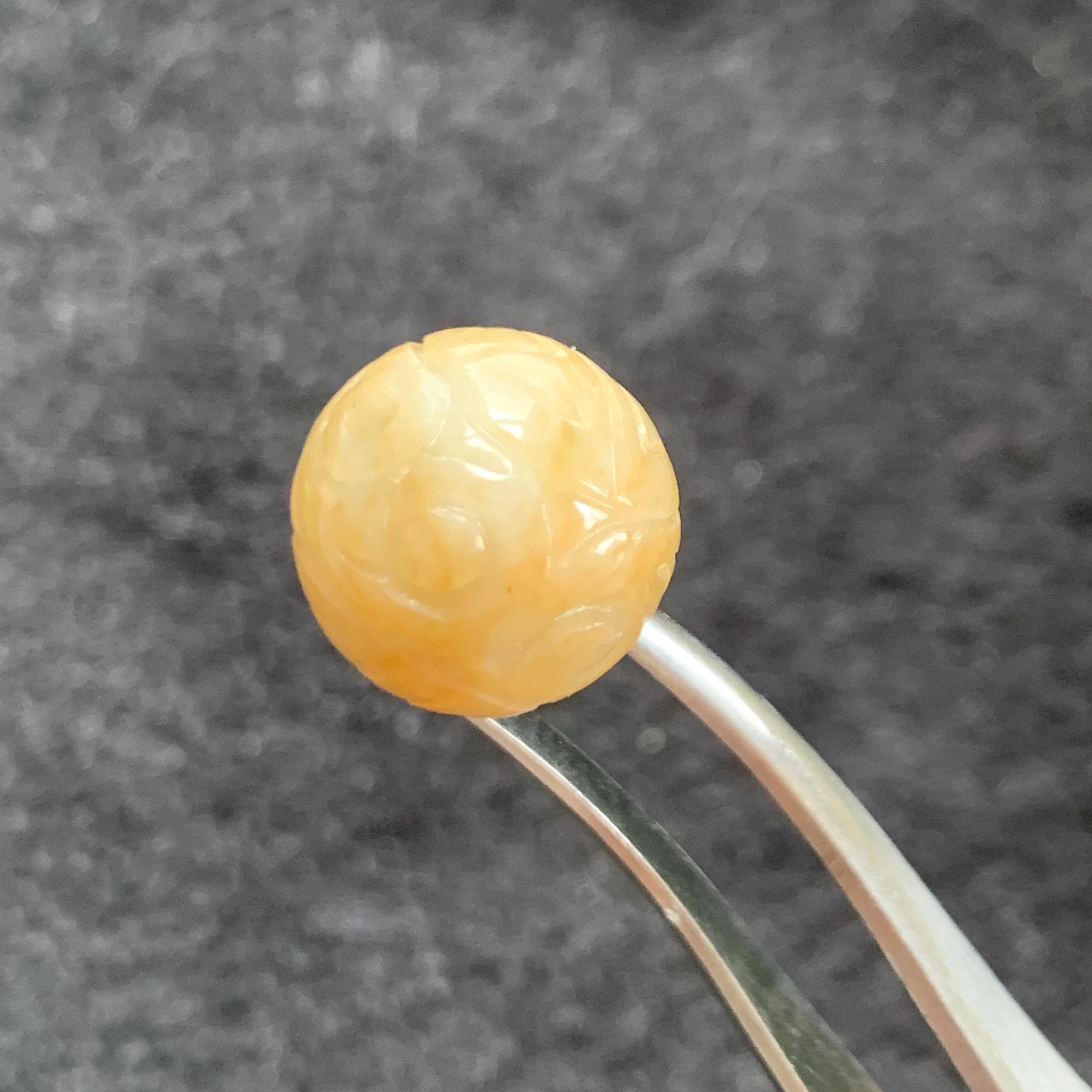 本翡翠玉 可愛い ミャマー産 彫刻 希少 高品質 無着色 天然ひすい