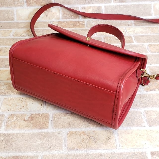 オールドコーチ ☆USA製 ターンロック 2WAY ショルダーバッグ レッド