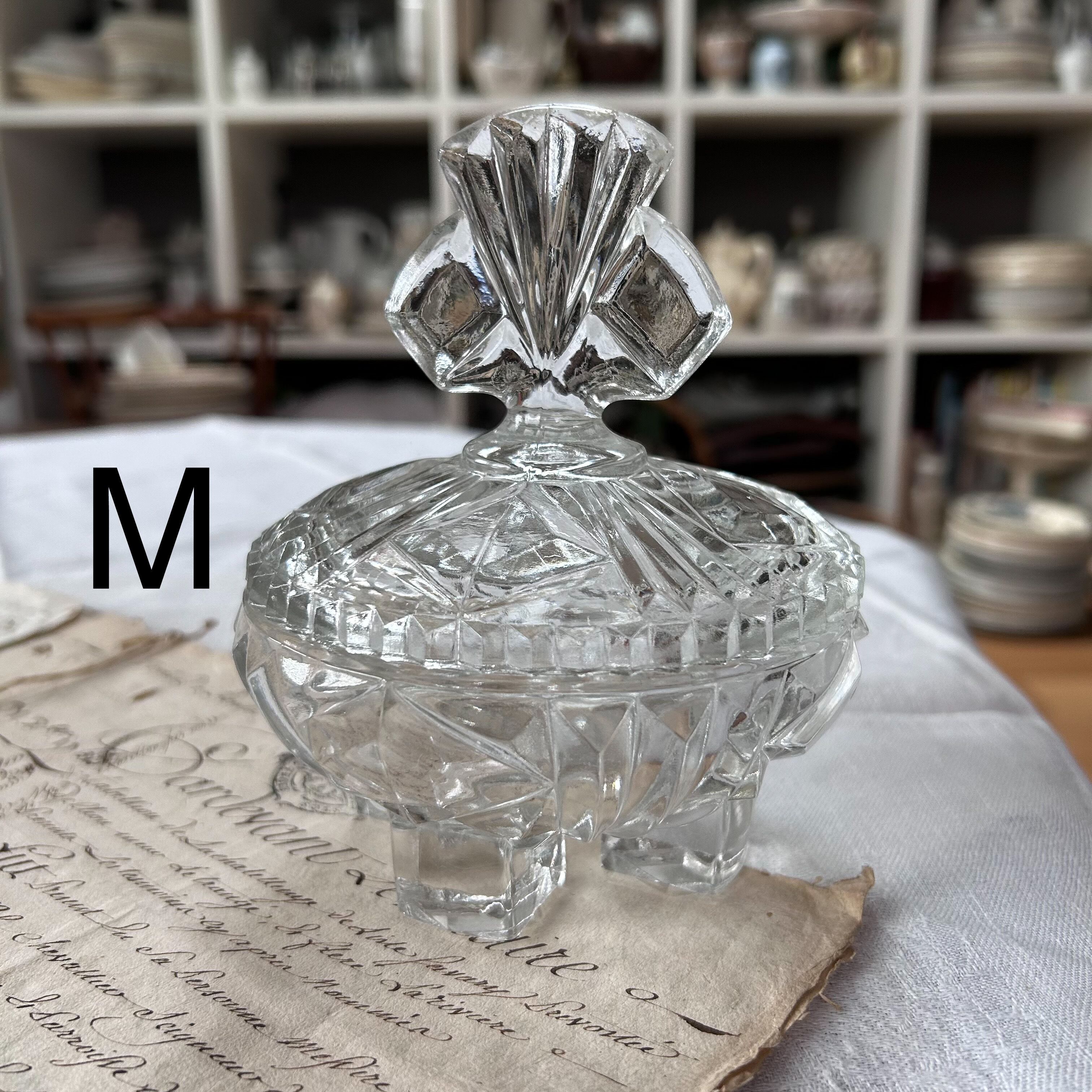 フランス アンティーク／ヴィンテージ】ガラス製ポンボニエール